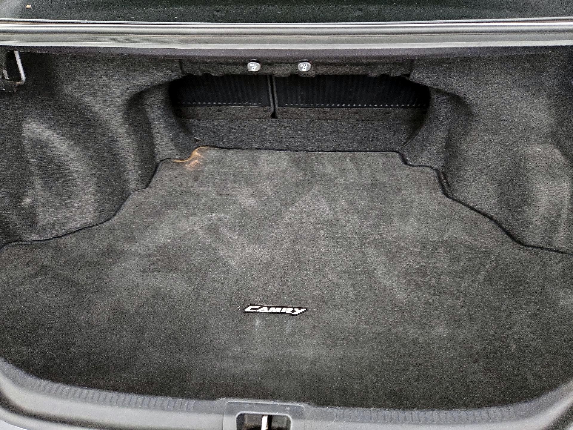 Thumbnail: 2014 Toyota Camry - 20