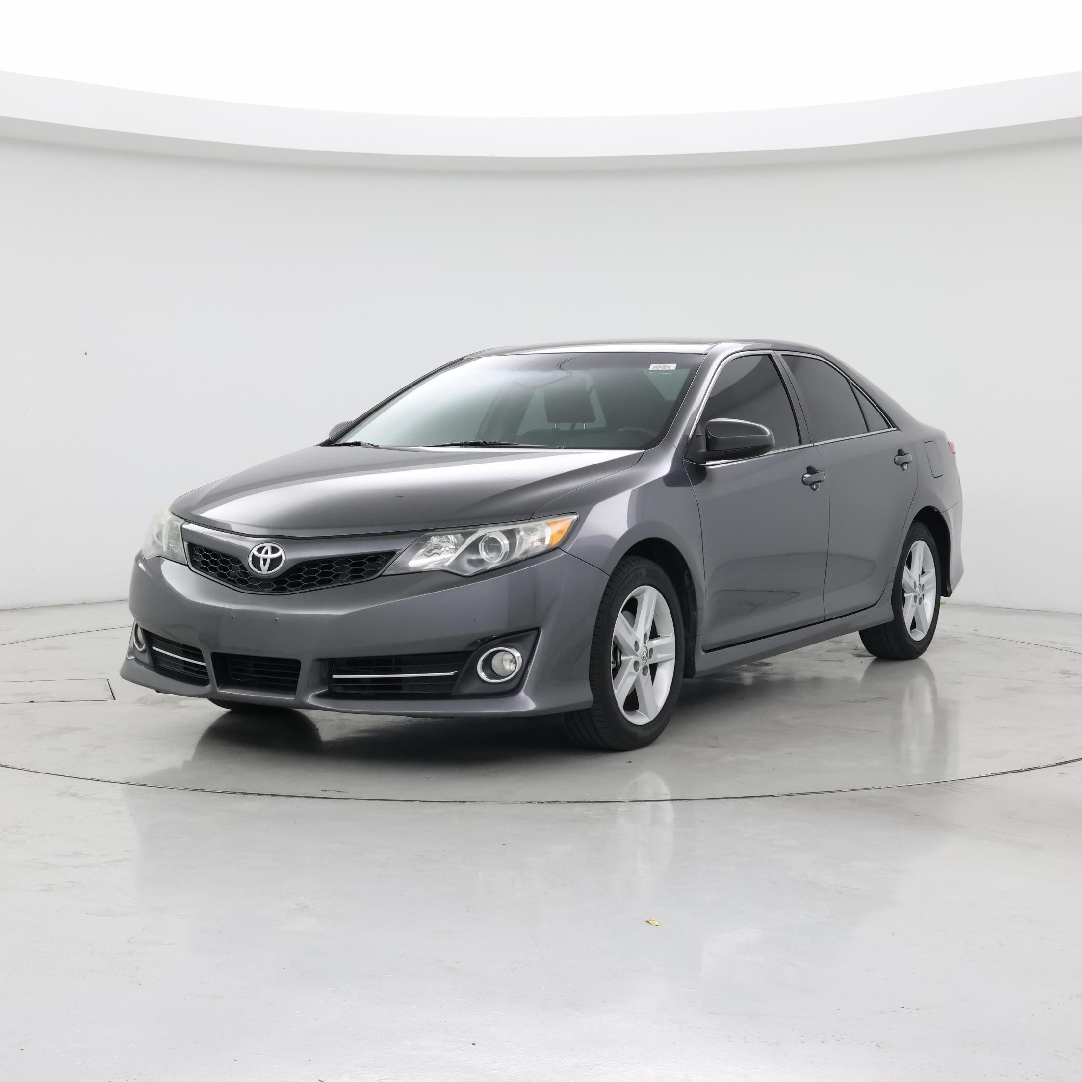 Thumbnail: 2014 Toyota Camry - 4