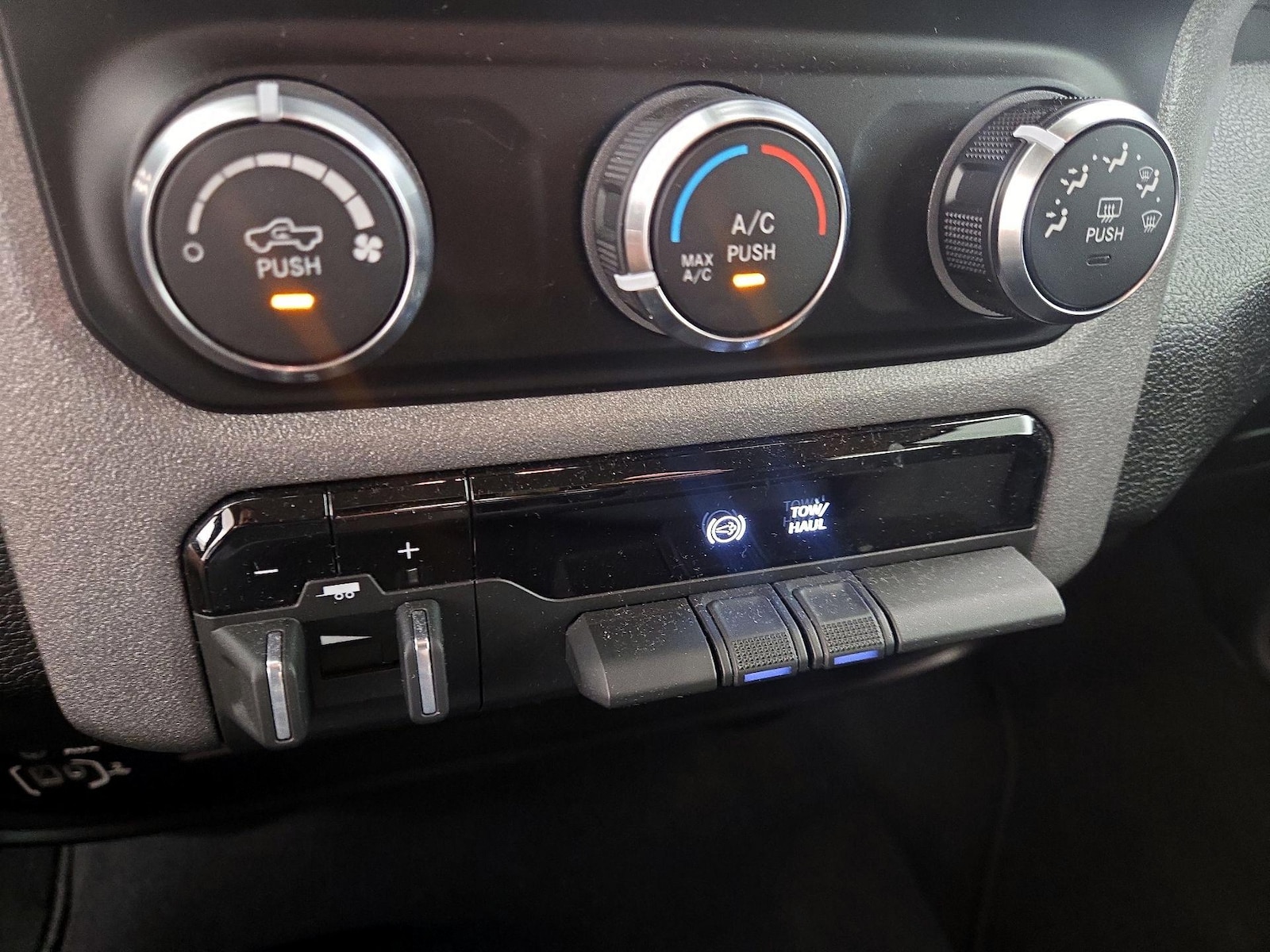 2020 RAM Ram 2500 Pickup Tradesman - Photo 17