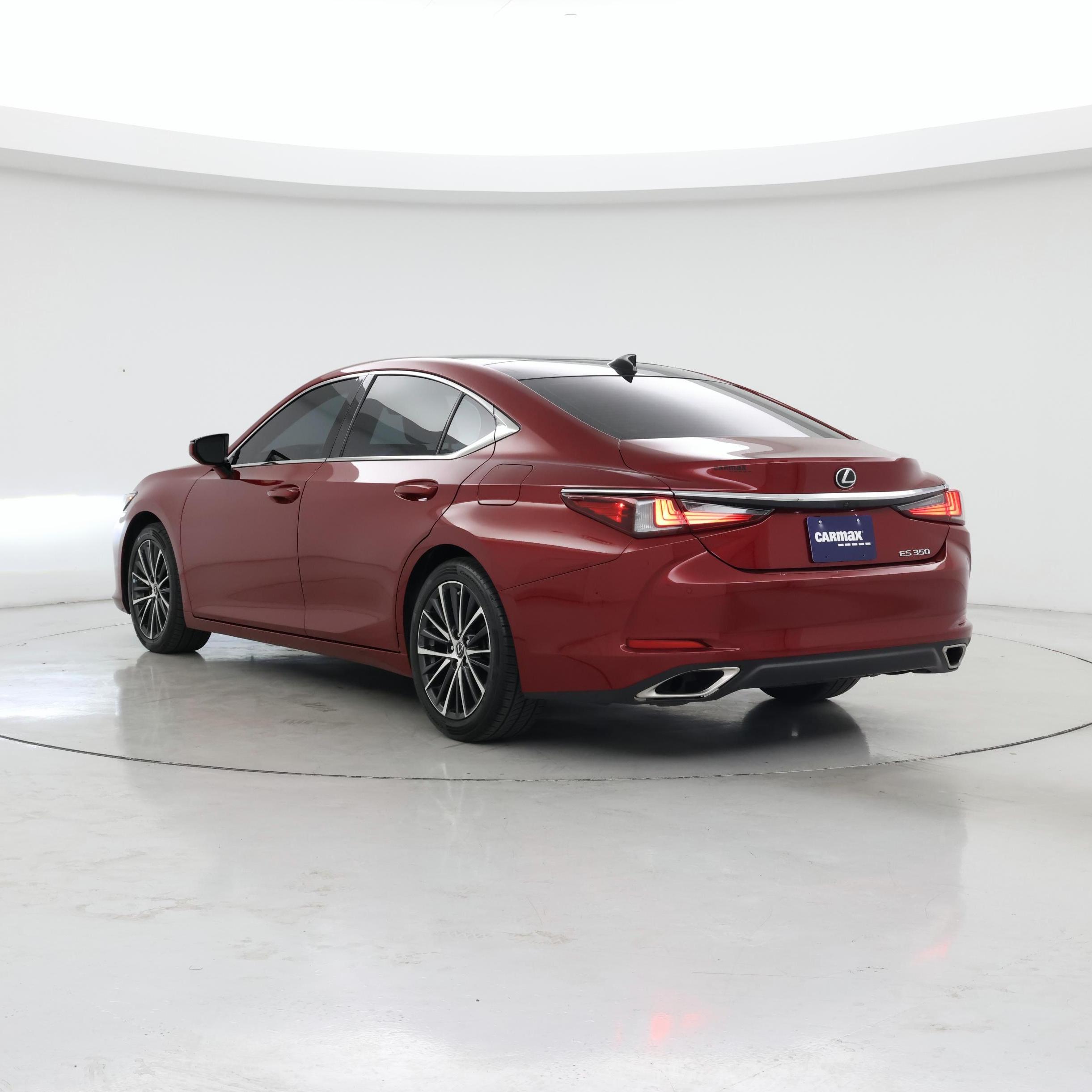 Thumbnail: 2022 Lexus ES - 2