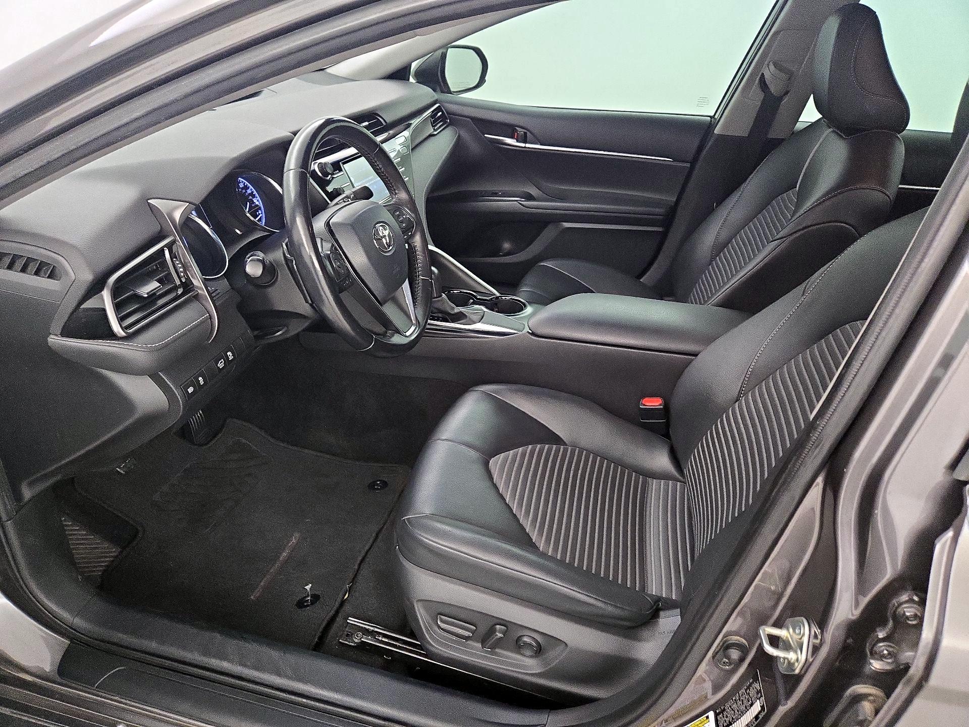 Thumbnail: 2020 Toyota Camry - 11