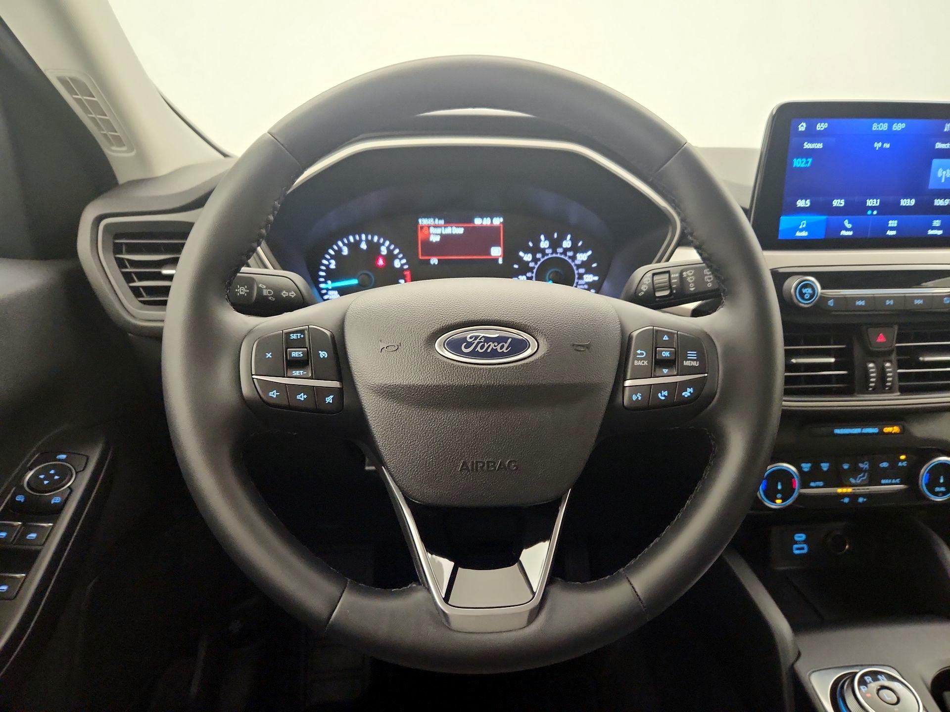 Thumbnail: 2022 Ford Escape - 10