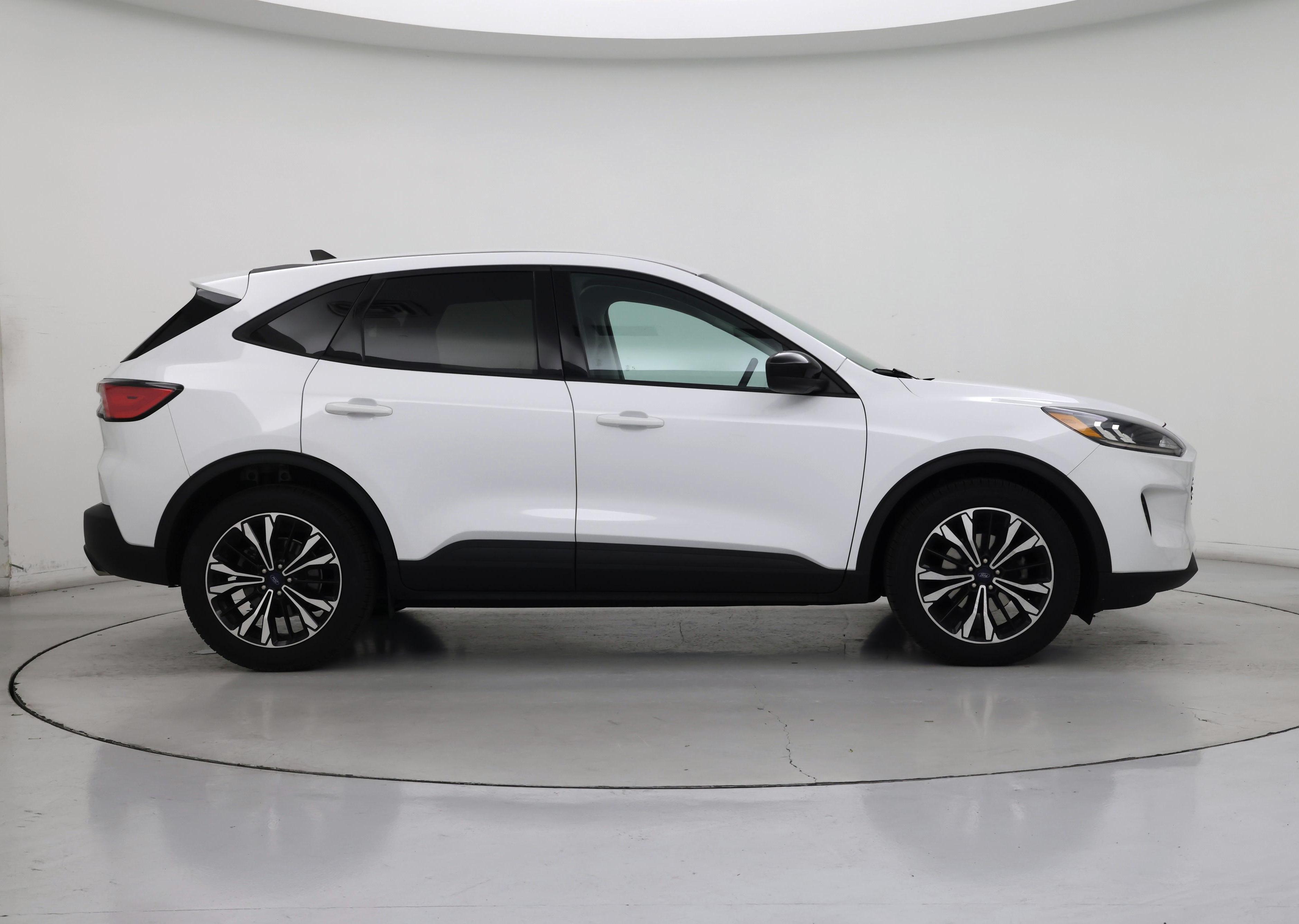 Thumbnail: 2022 Ford Escape - 7
