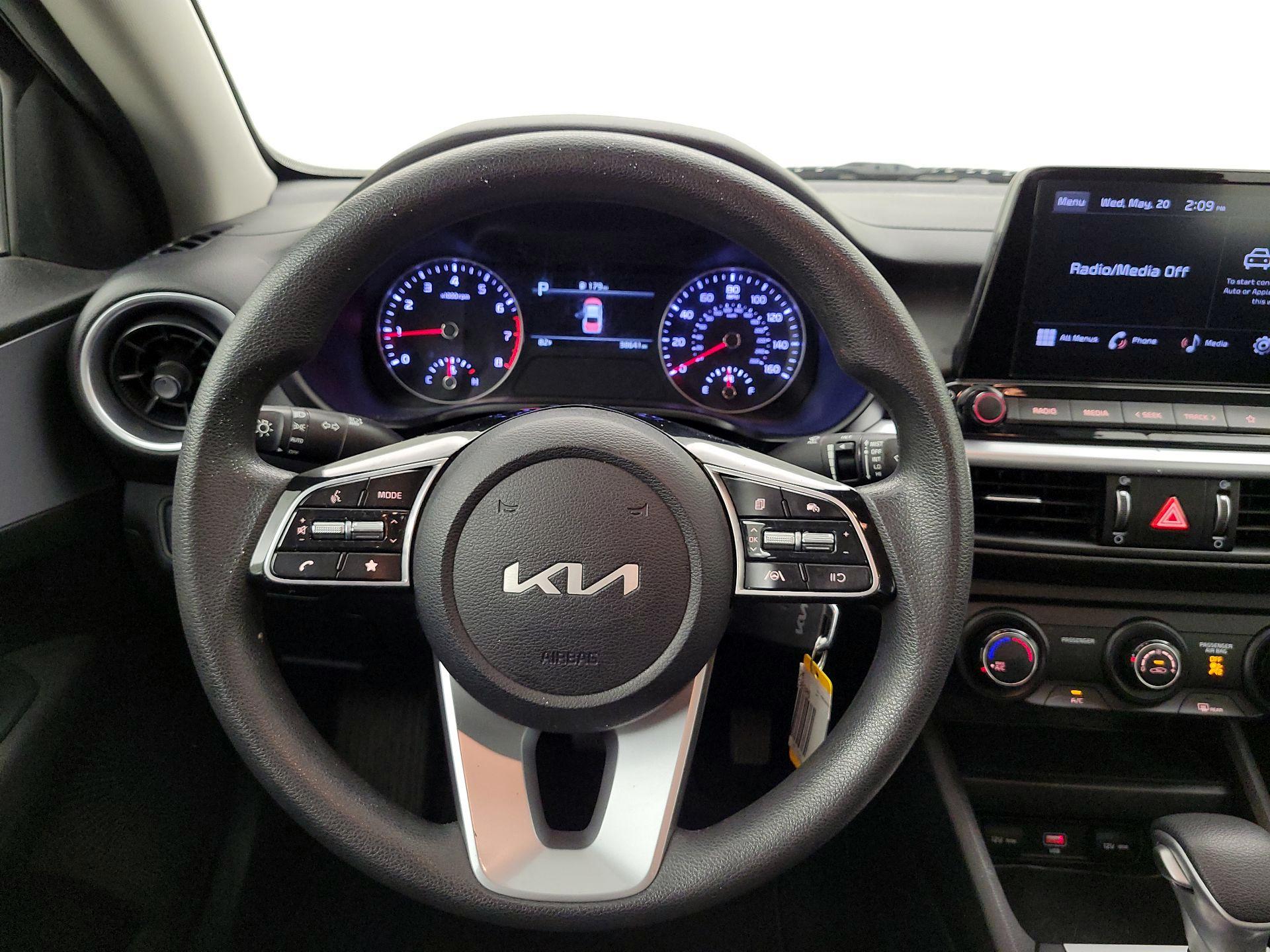 Thumbnail: 2023 Kia Forte - 10