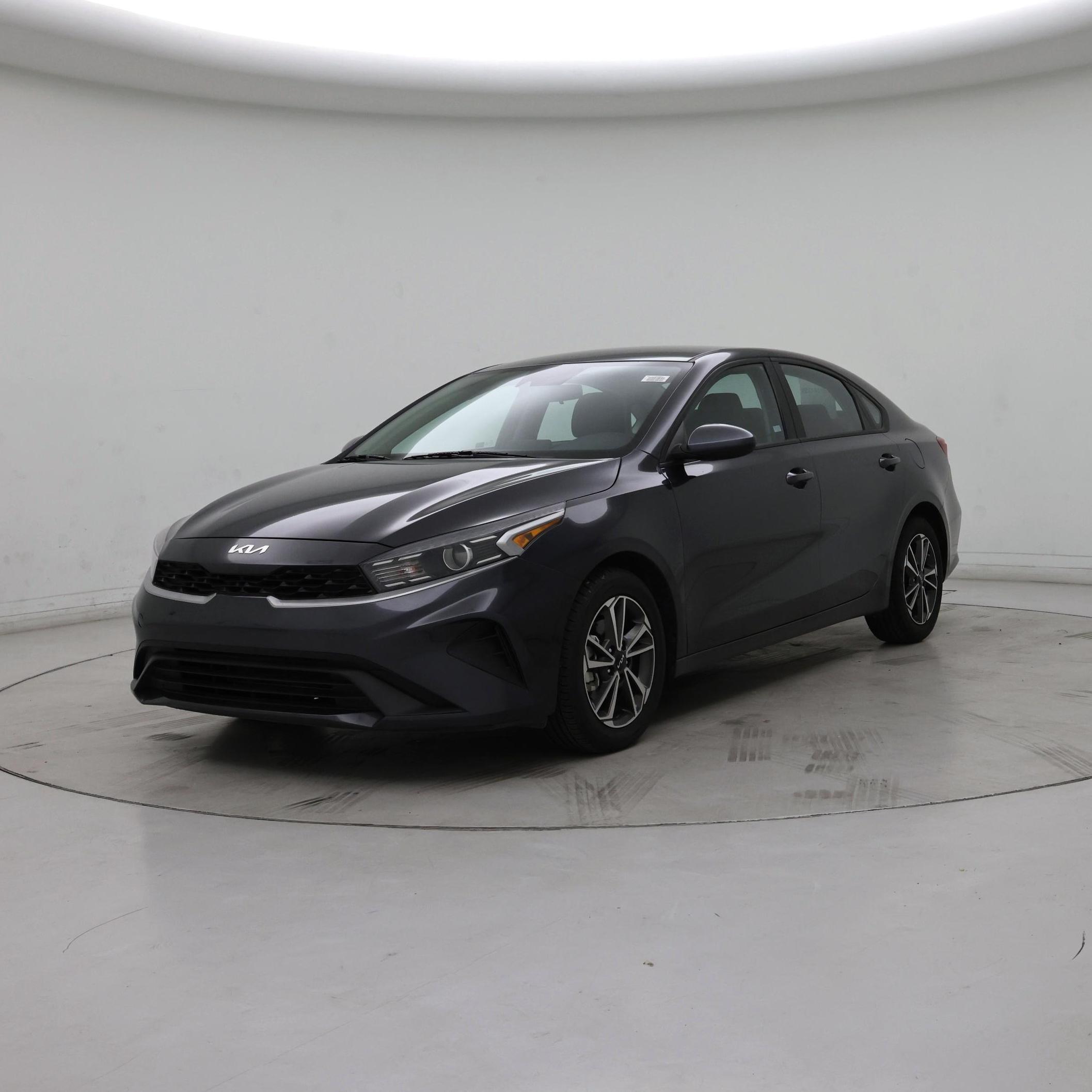 Thumbnail: 2023 Kia Forte - 4