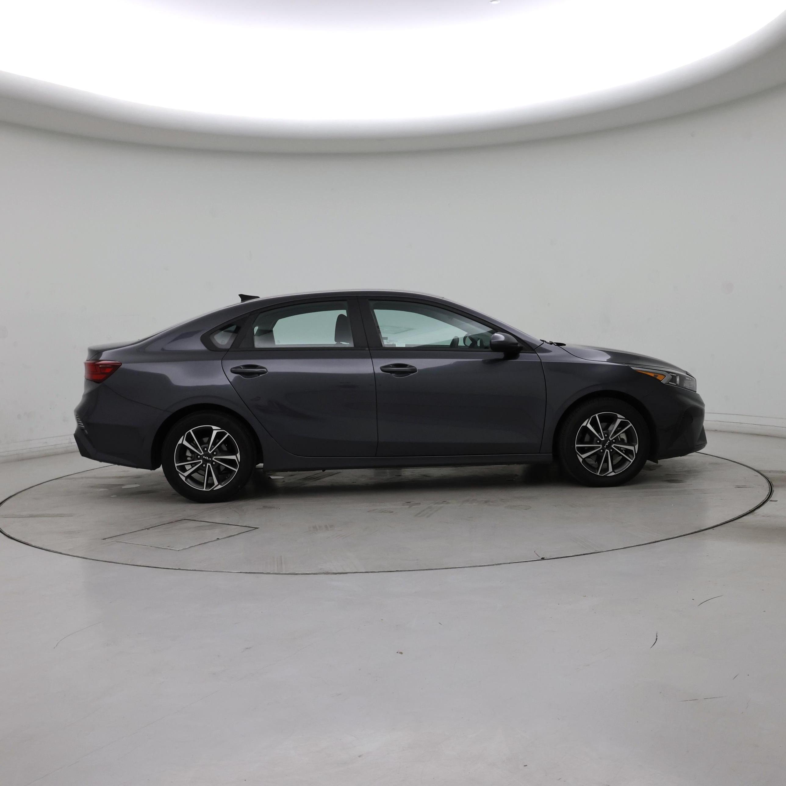 Thumbnail: 2023 Kia Forte - 7