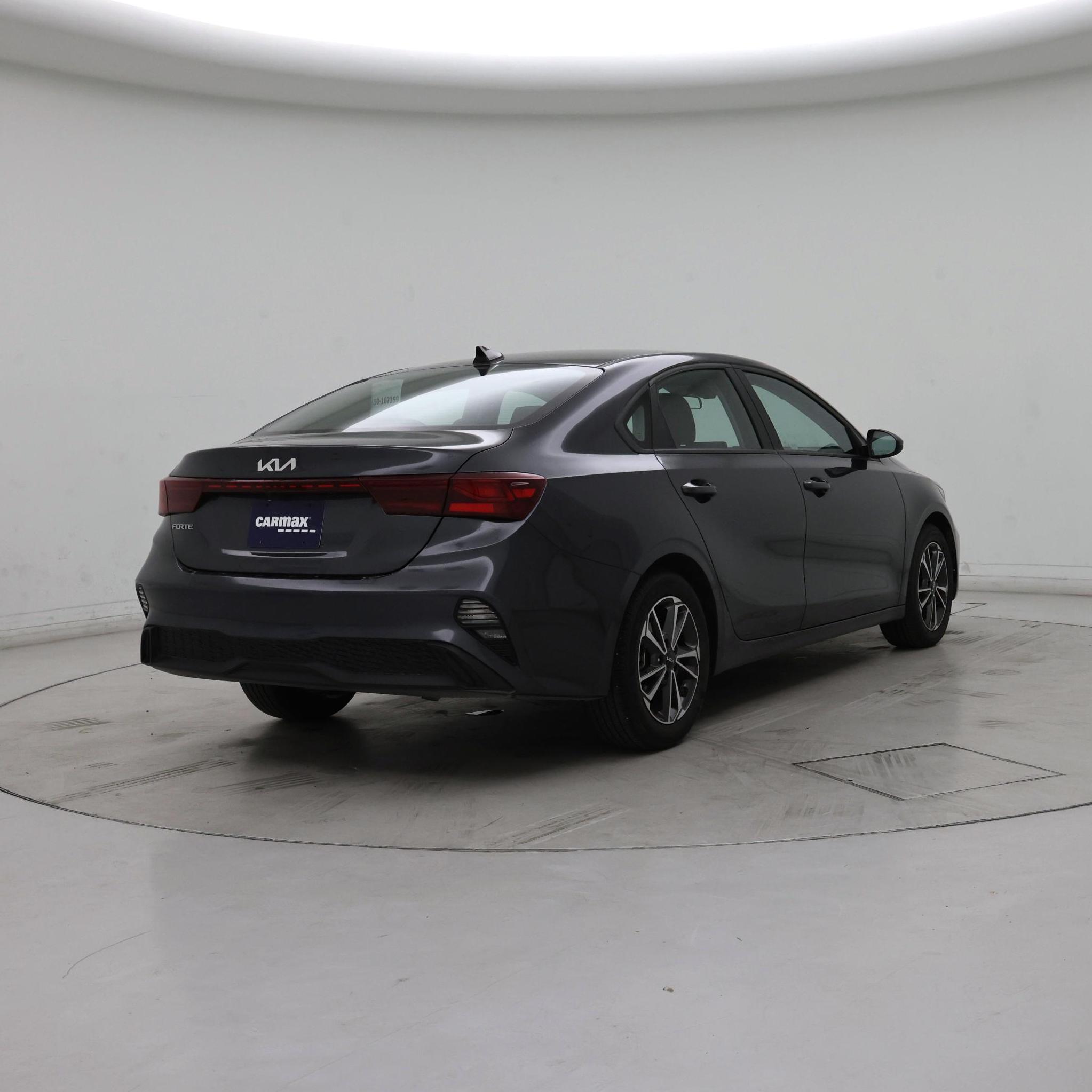 Thumbnail: 2023 Kia Forte - 8