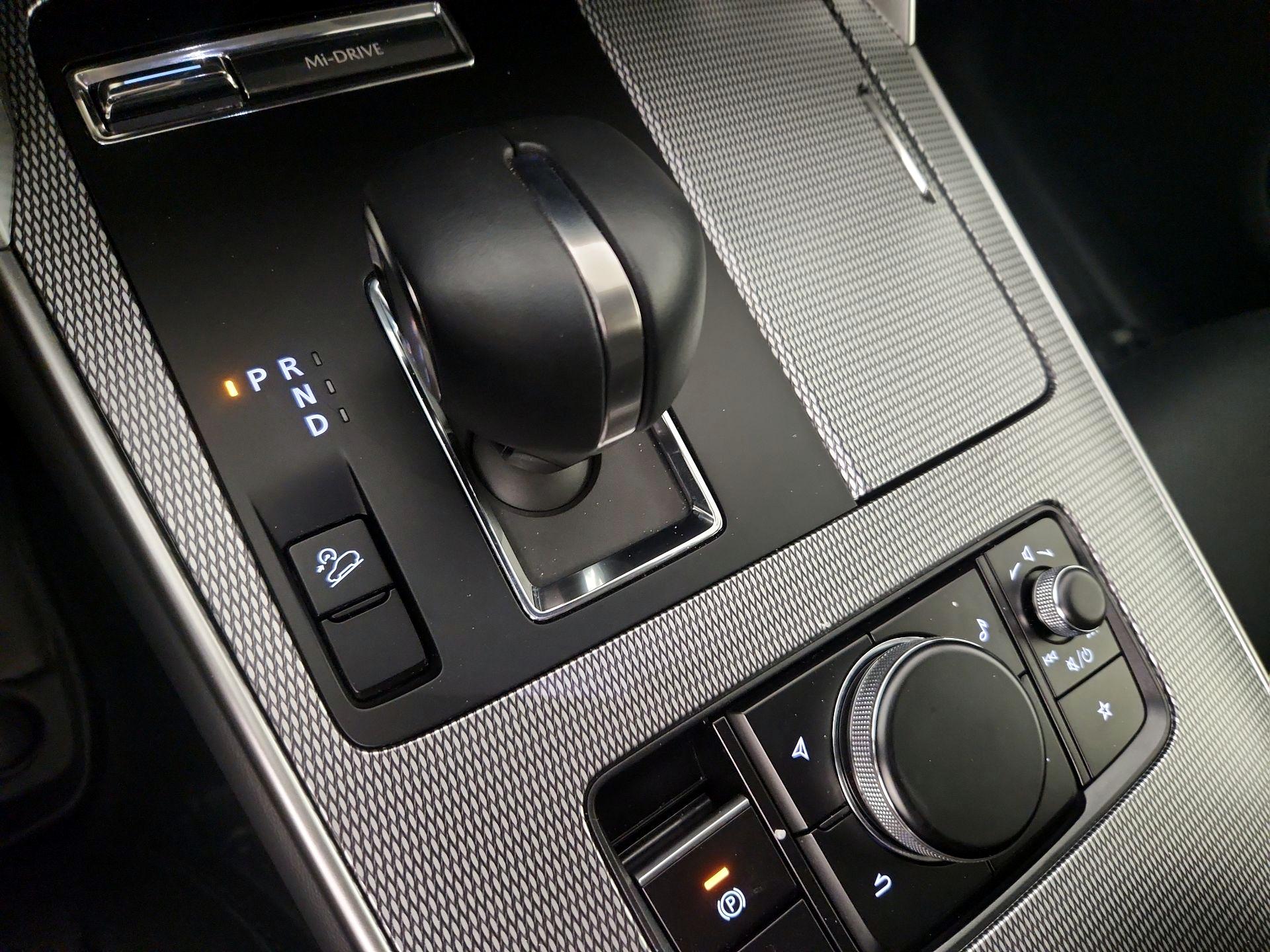 Thumbnail: 2025 Mazda CX-90 - 17