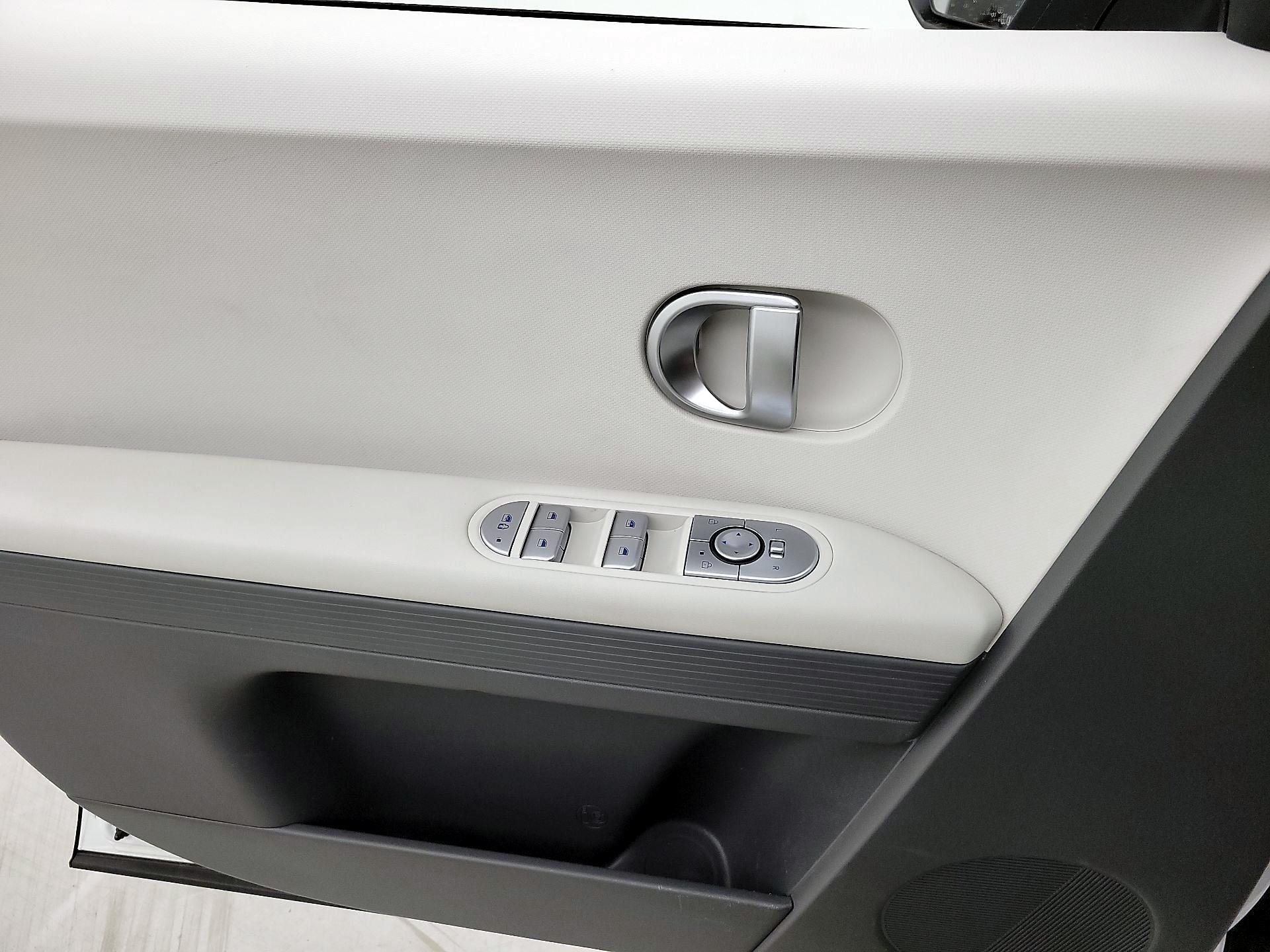 Thumbnail: 2024 Hyundai Ioniq 5 - 12