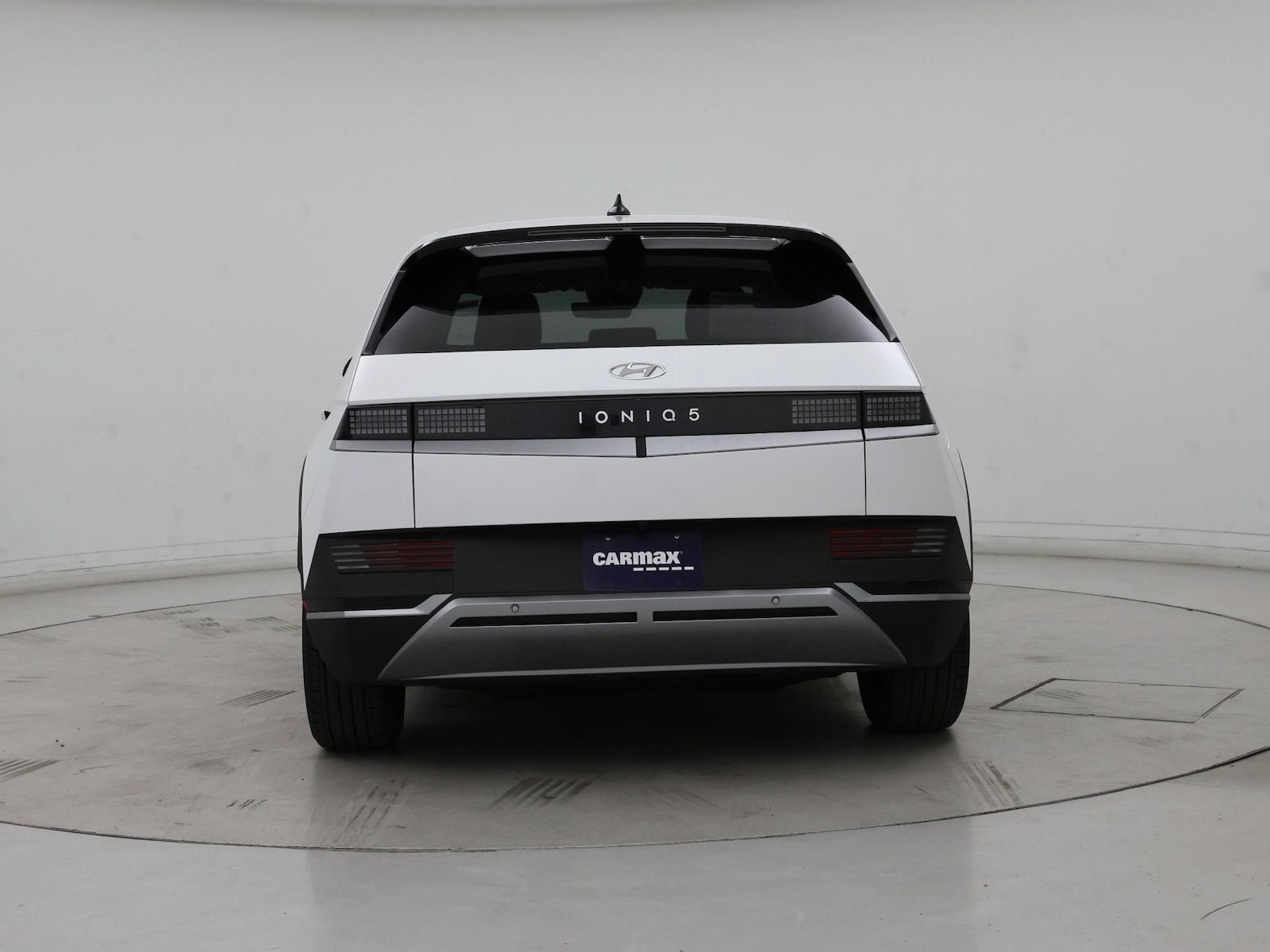 2024 Hyundai IONIQ 5 SE - Photo 7