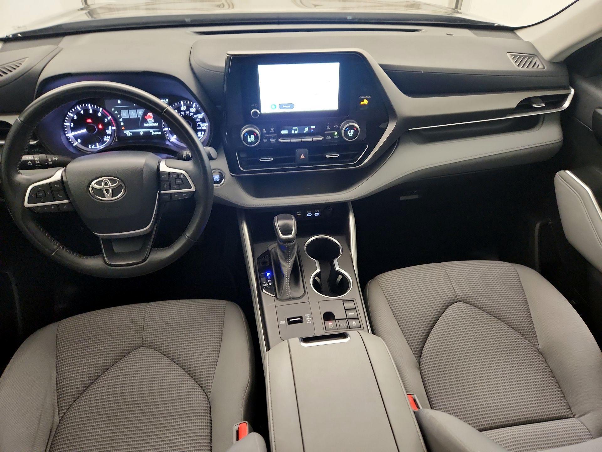Thumbnail: 2023 Toyota Highlander - 9