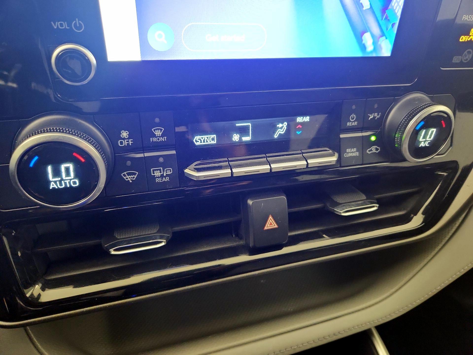 Thumbnail: 2023 Toyota Highlander - 16