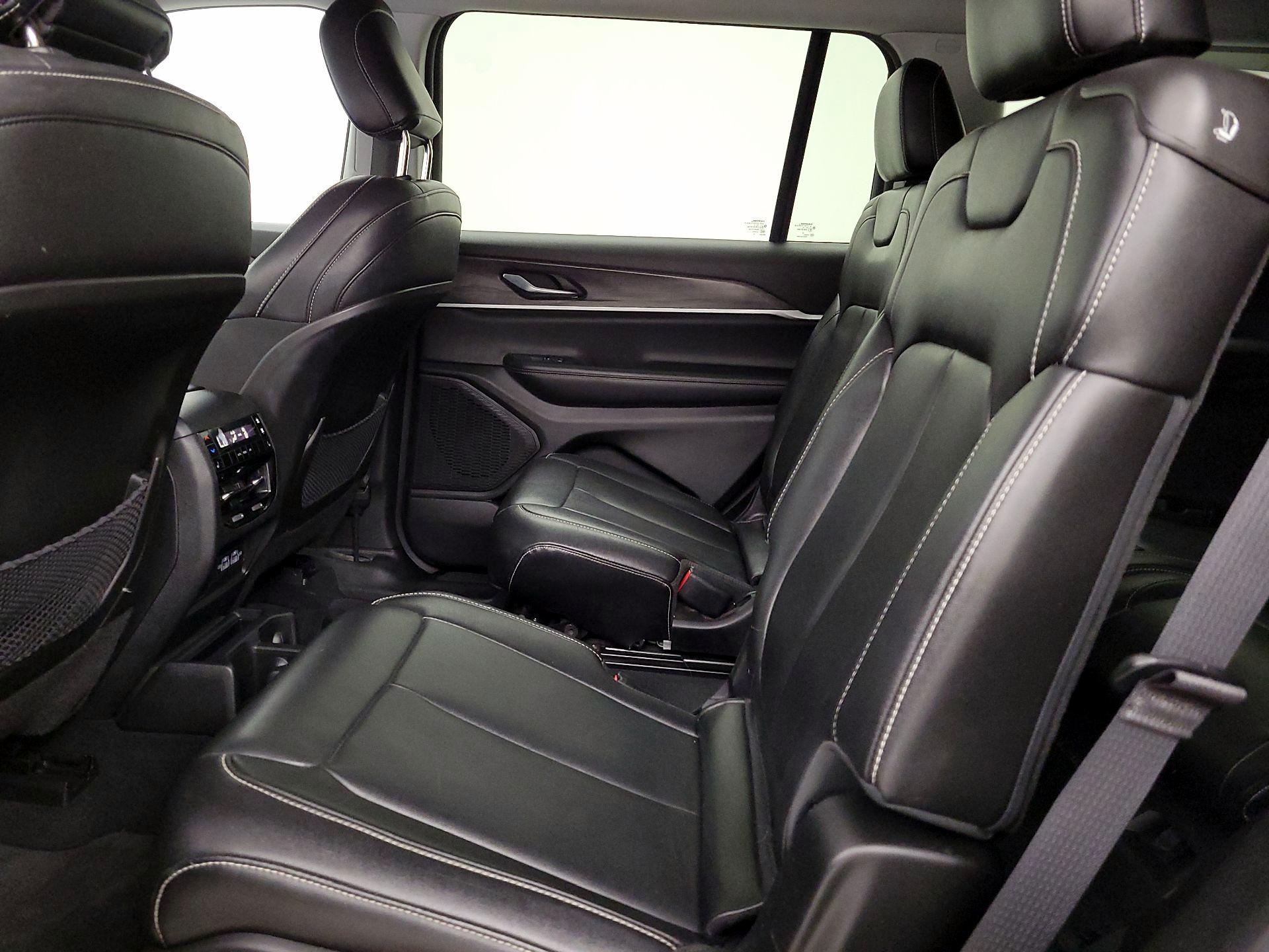Thumbnail: 2023 Jeep Grand Cherokee L - 16