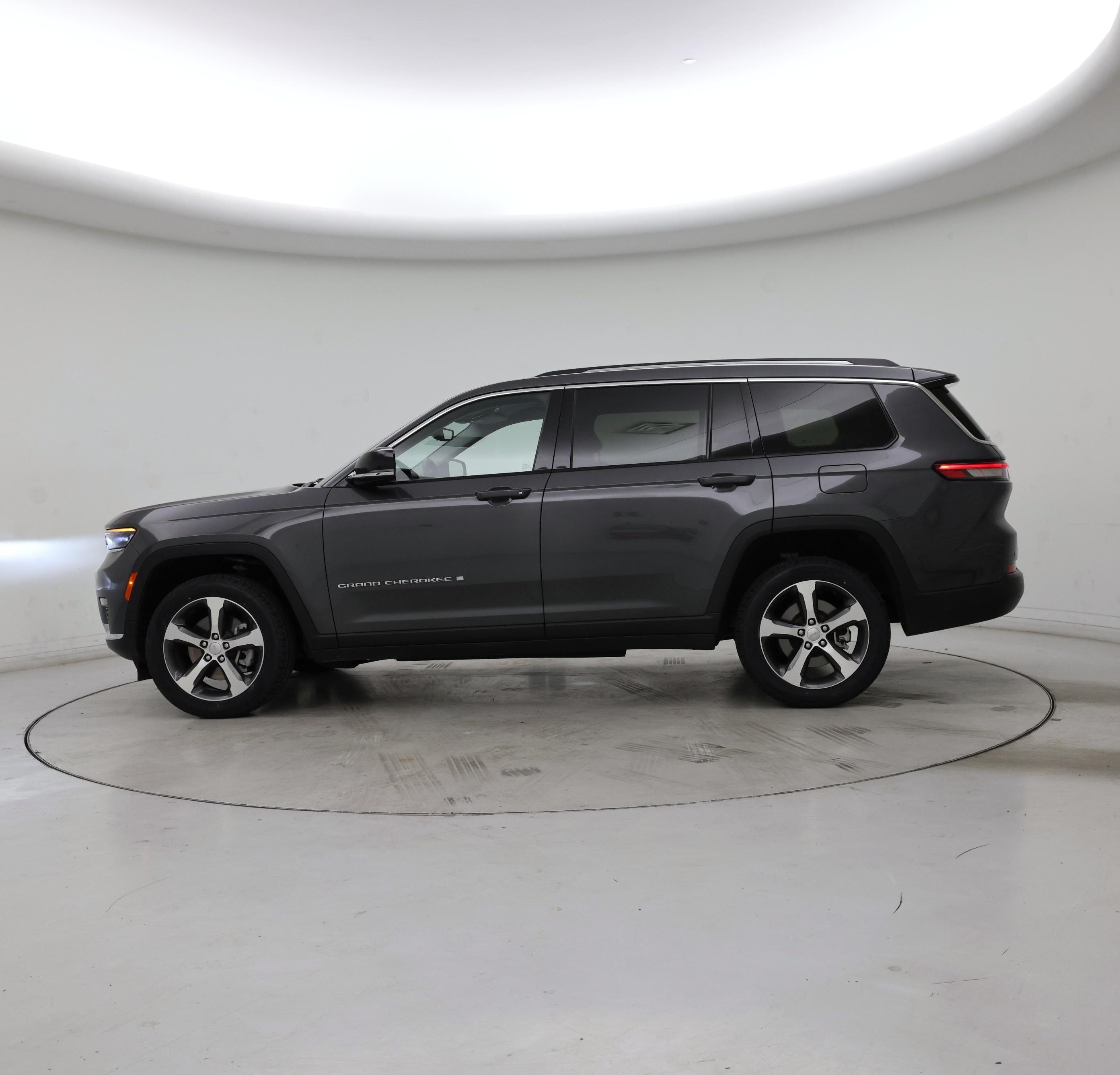 Thumbnail: 2023 Jeep Grand Cherokee L - 3