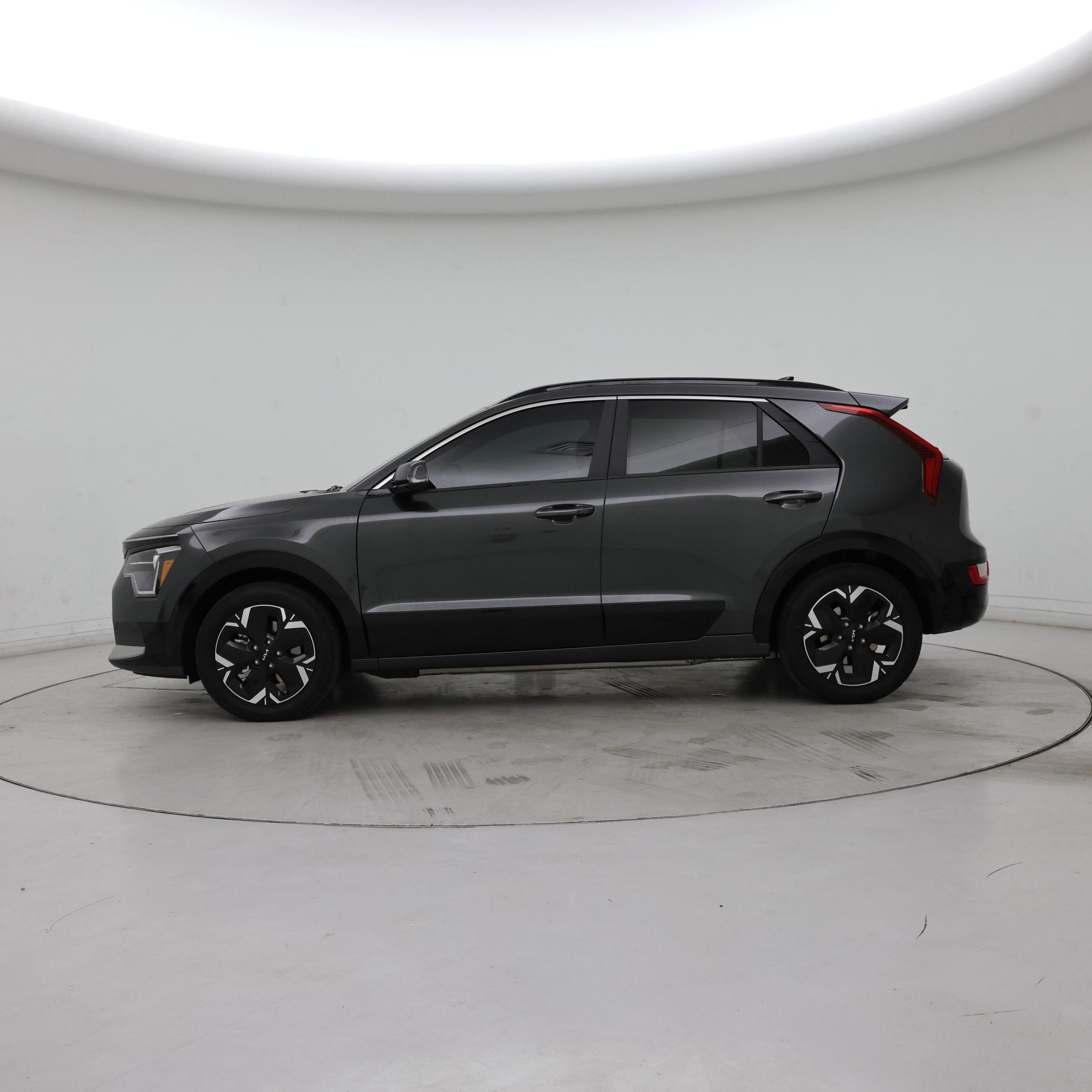 Thumbnail: 2024 Kia Niro - 3