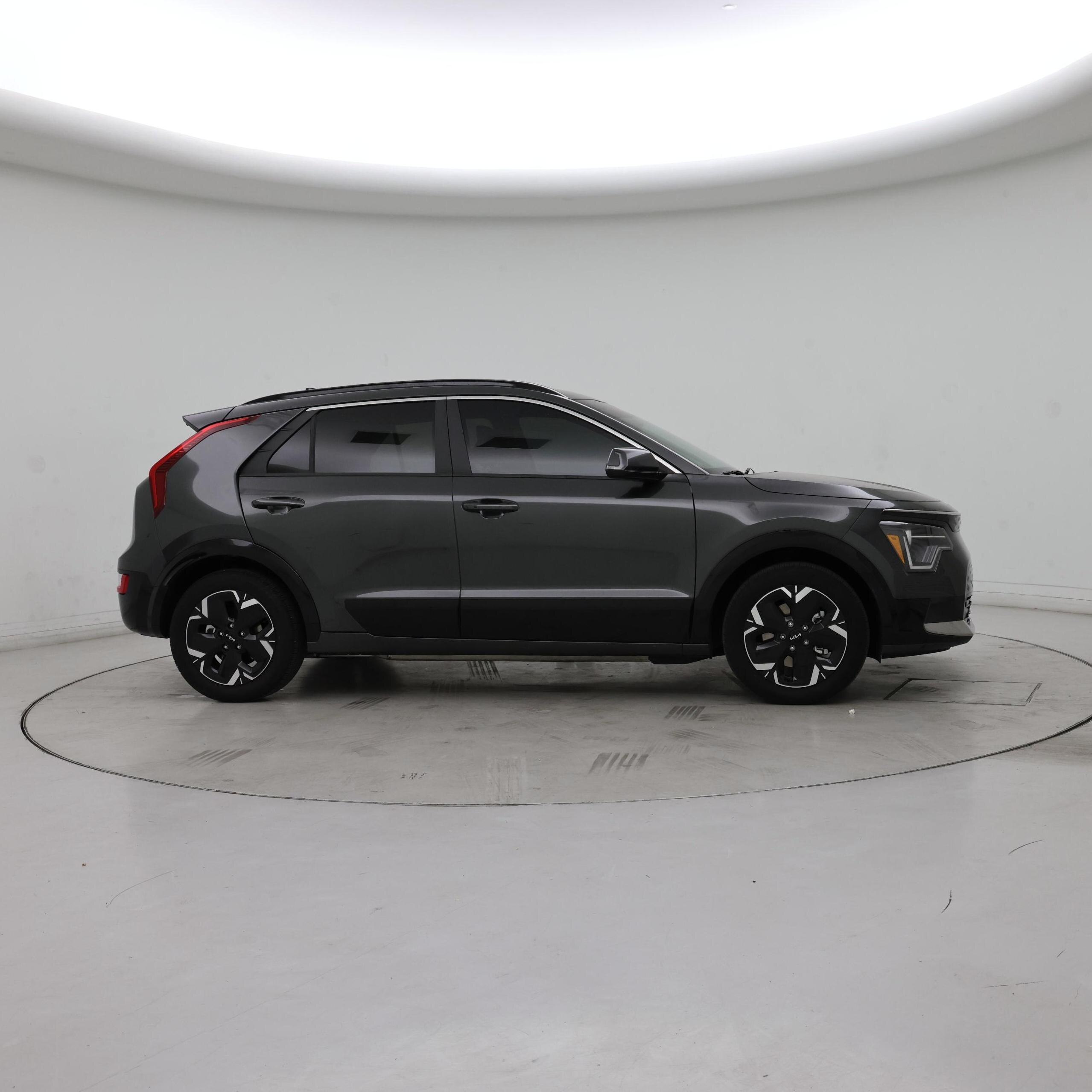 Thumbnail: 2024 Kia Niro - 7