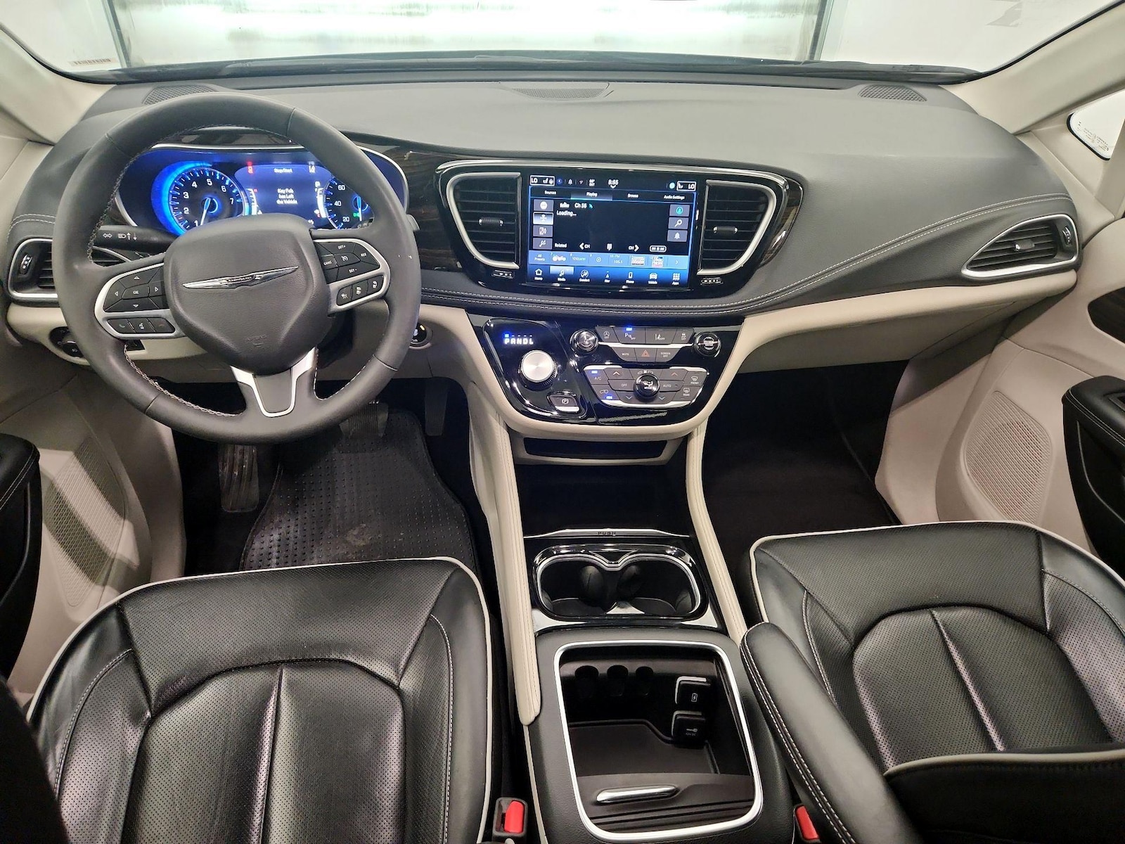 2024 Chrysler Pacifica Limited - Photo 10