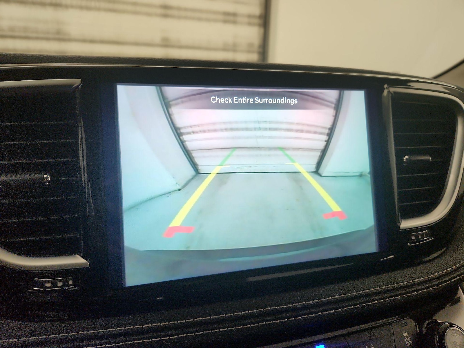 2024 Chrysler Pacifica Limited - Photo 15
