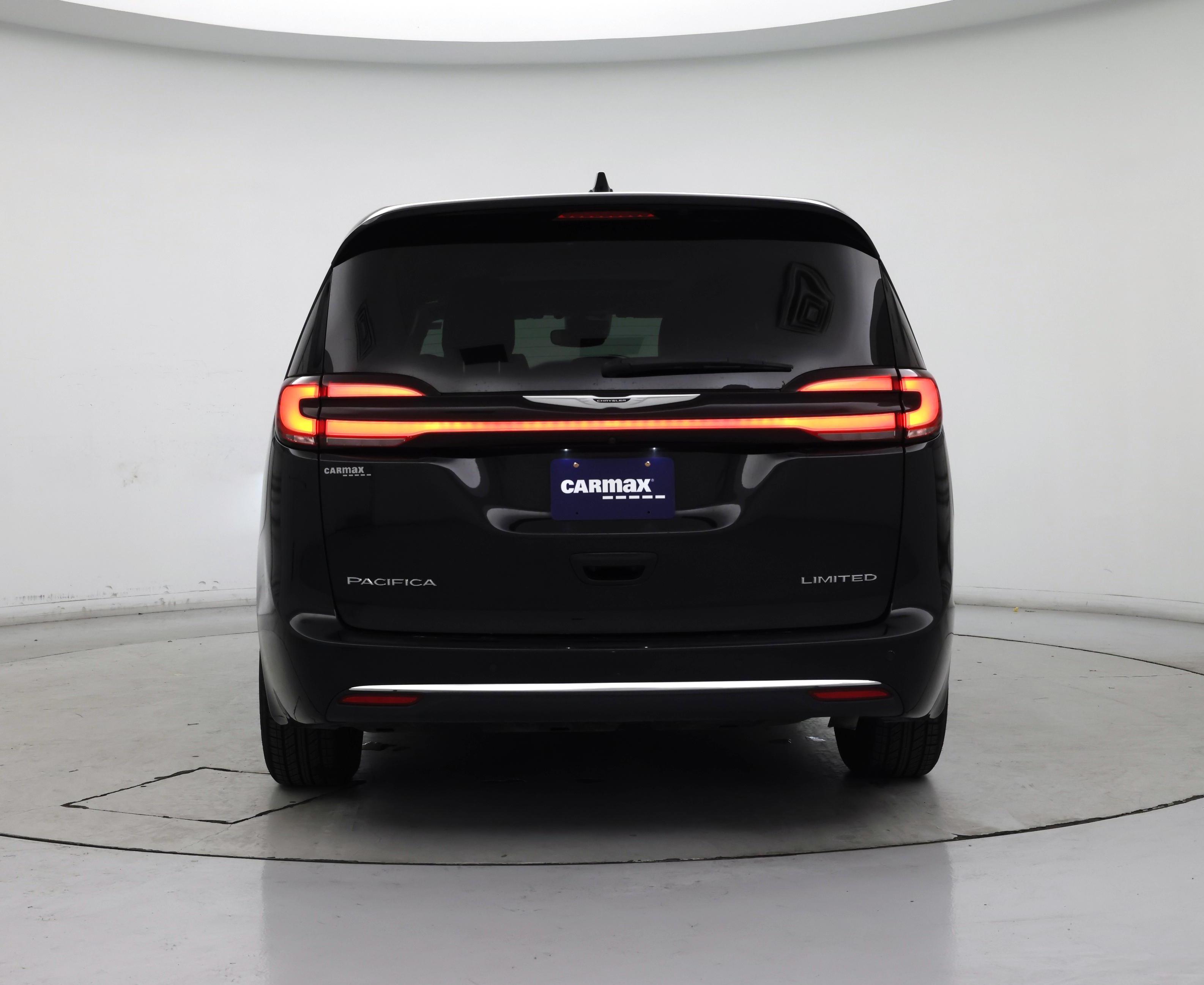 Thumbnail: 2024 Chrysler Pacifica - 6