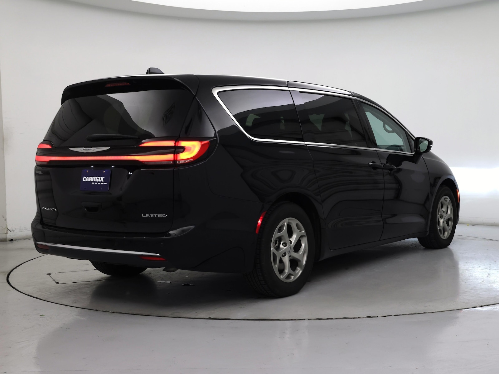 2024 Chrysler Pacifica Limited - Photo 9