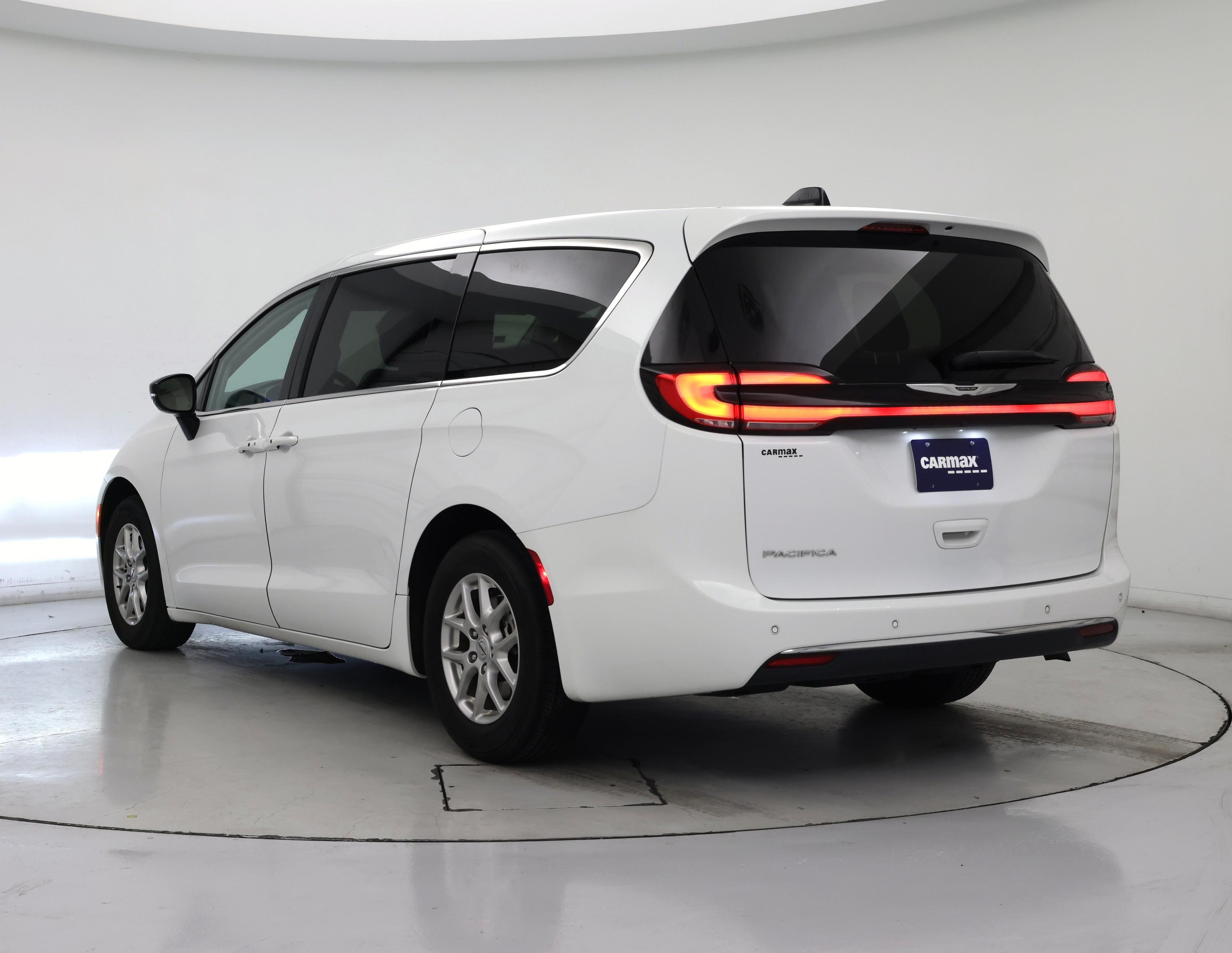 Thumbnail: 2024 Chrysler Pacifica - 2