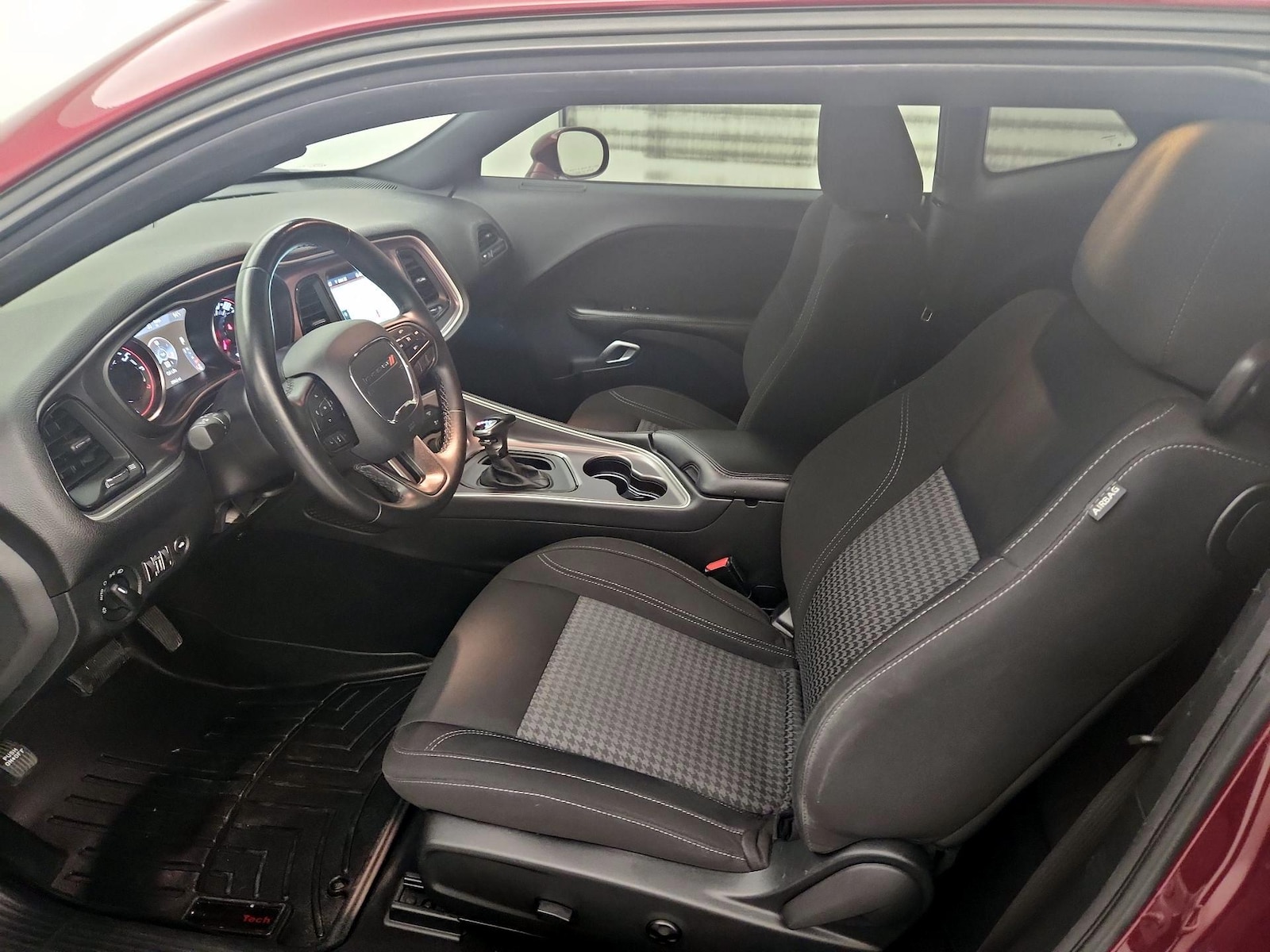 Power Seat(s) & Side Airbags
