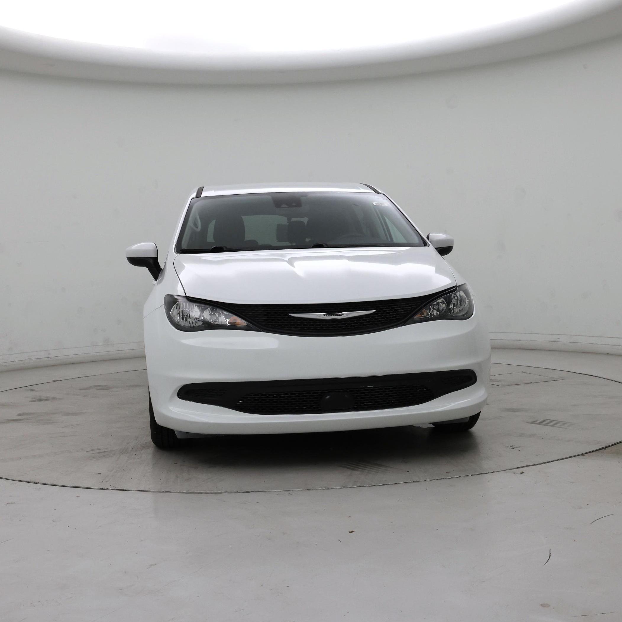 Thumbnail: 2023 Chrysler Voyager - 5