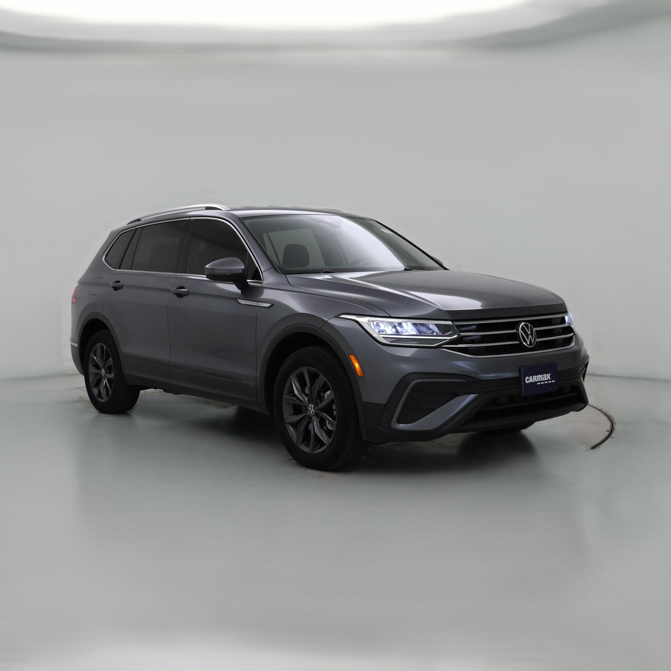 Thumbnail: 2023 Volkswagen Tiguan - 1