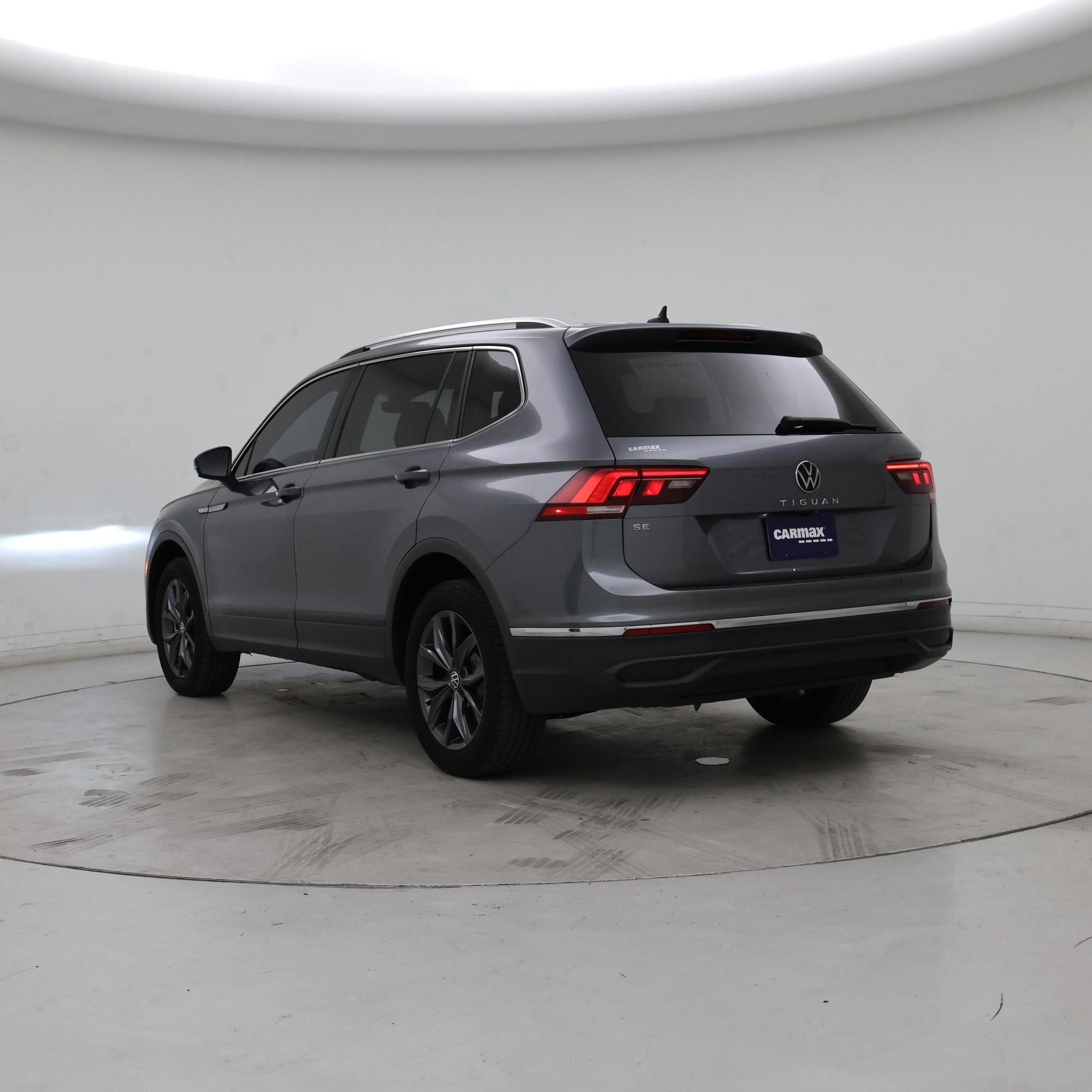 Thumbnail: 2023 Volkswagen Tiguan - 2