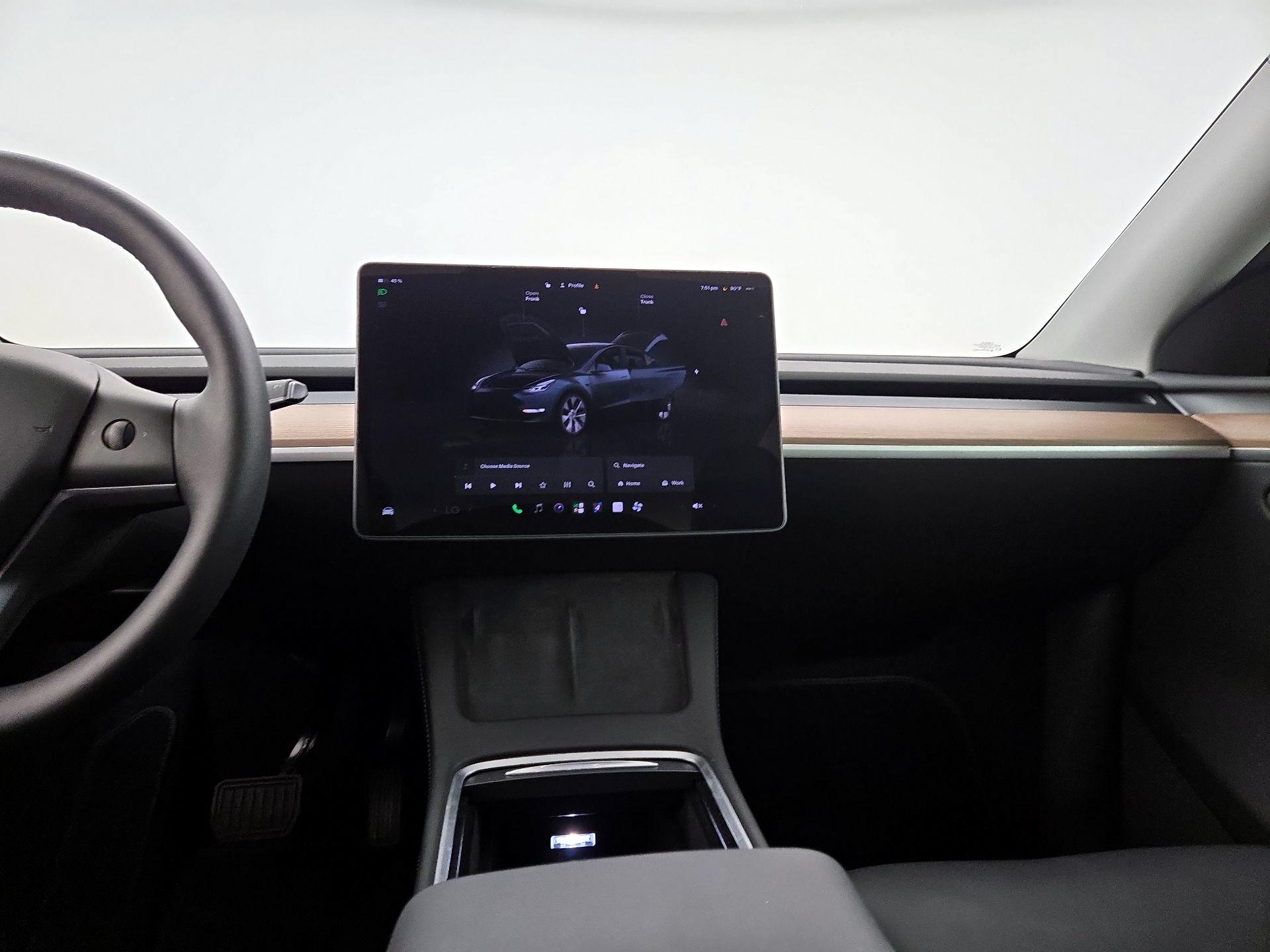 Thumbnail: 2024 Tesla Model Y - 9