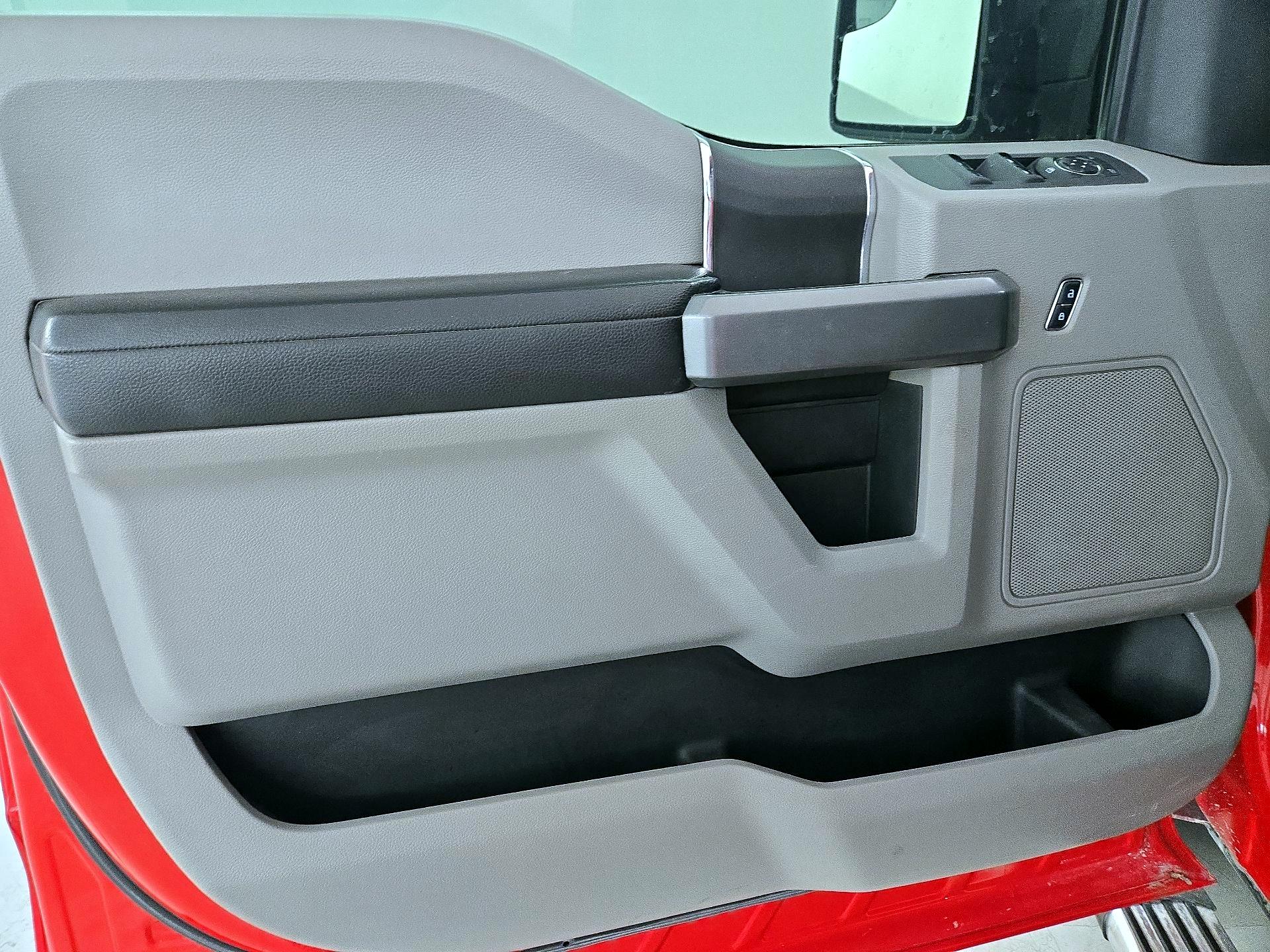 Thumbnail: 2015 Ford F-150 - 12