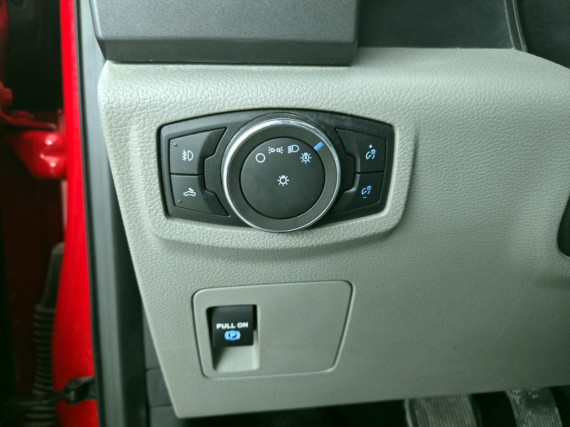 Thumbnail: 2015 Ford F-150 - 13