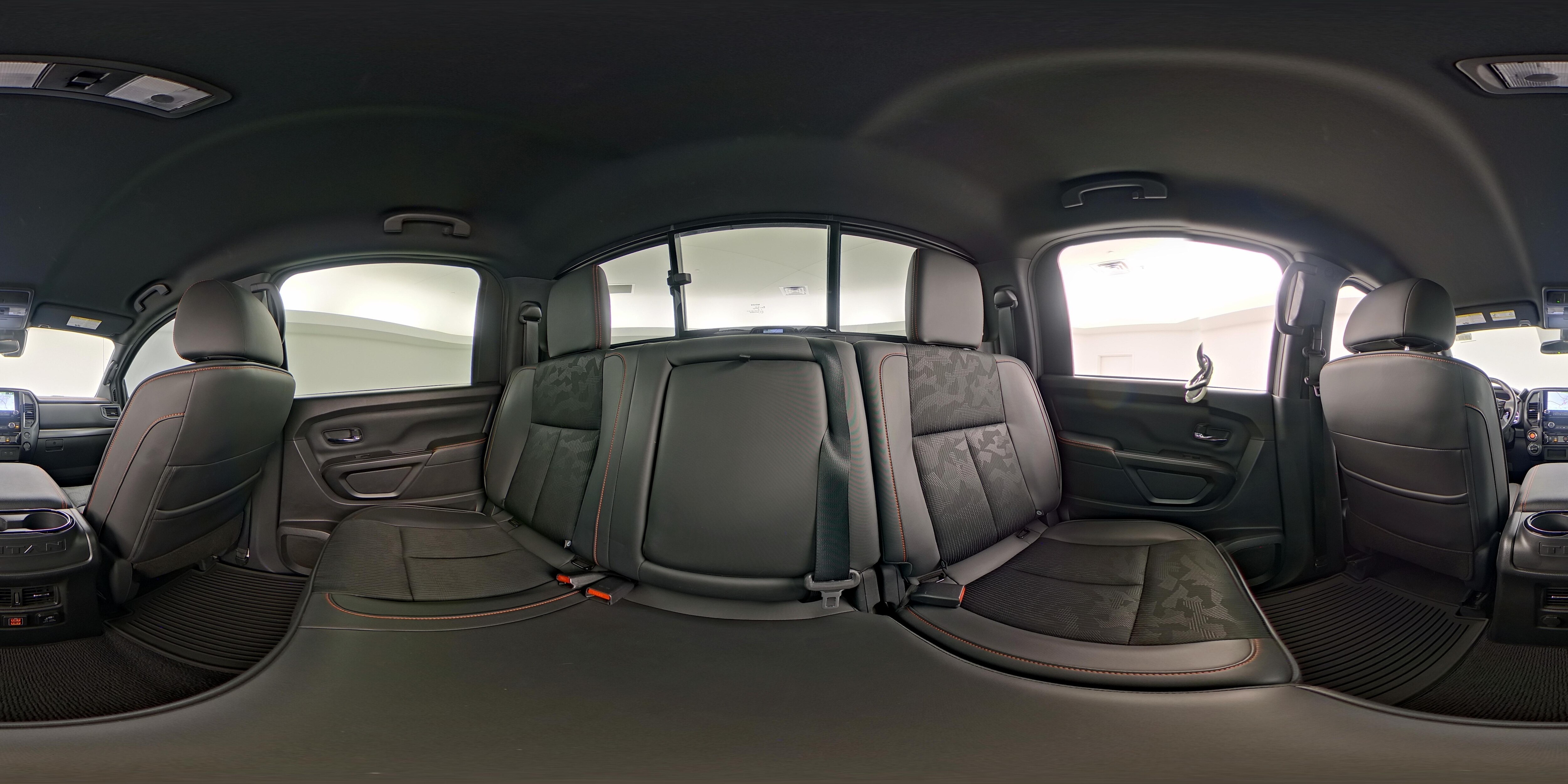 2021 Nissan Titan PRO-4X - Photo 26