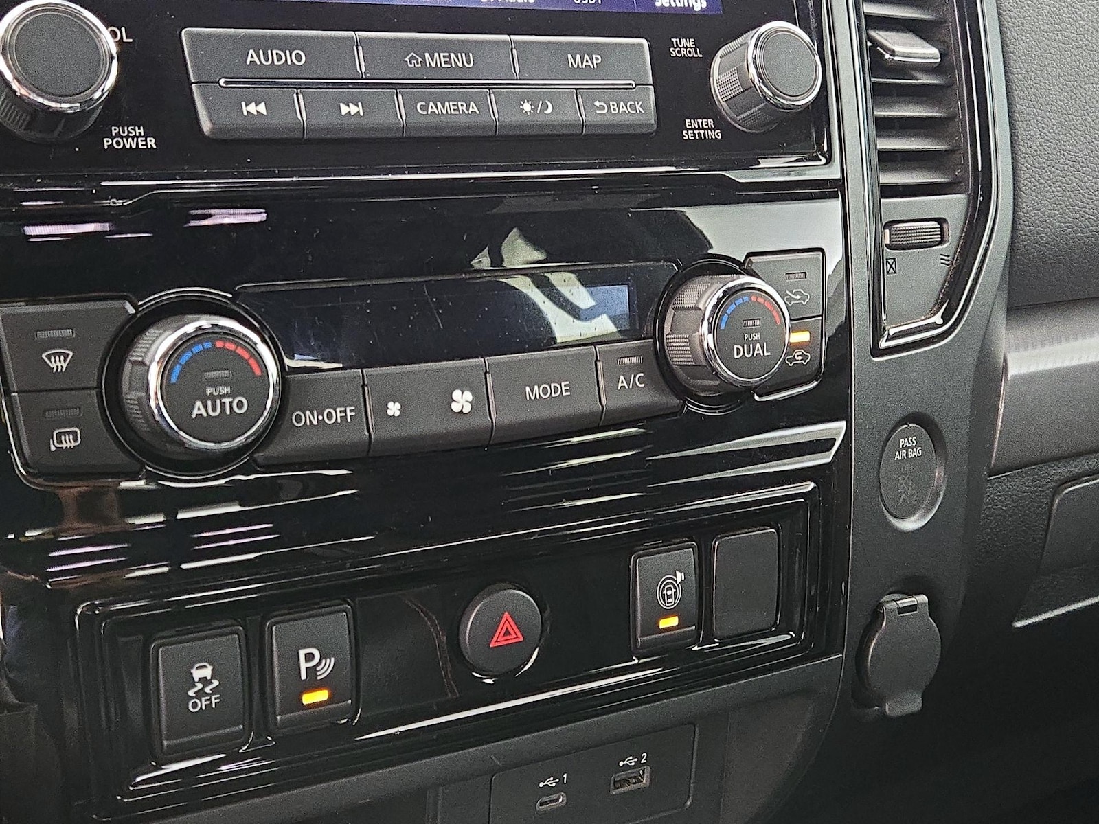 2021 Nissan Titan PRO-4X - Photo 18