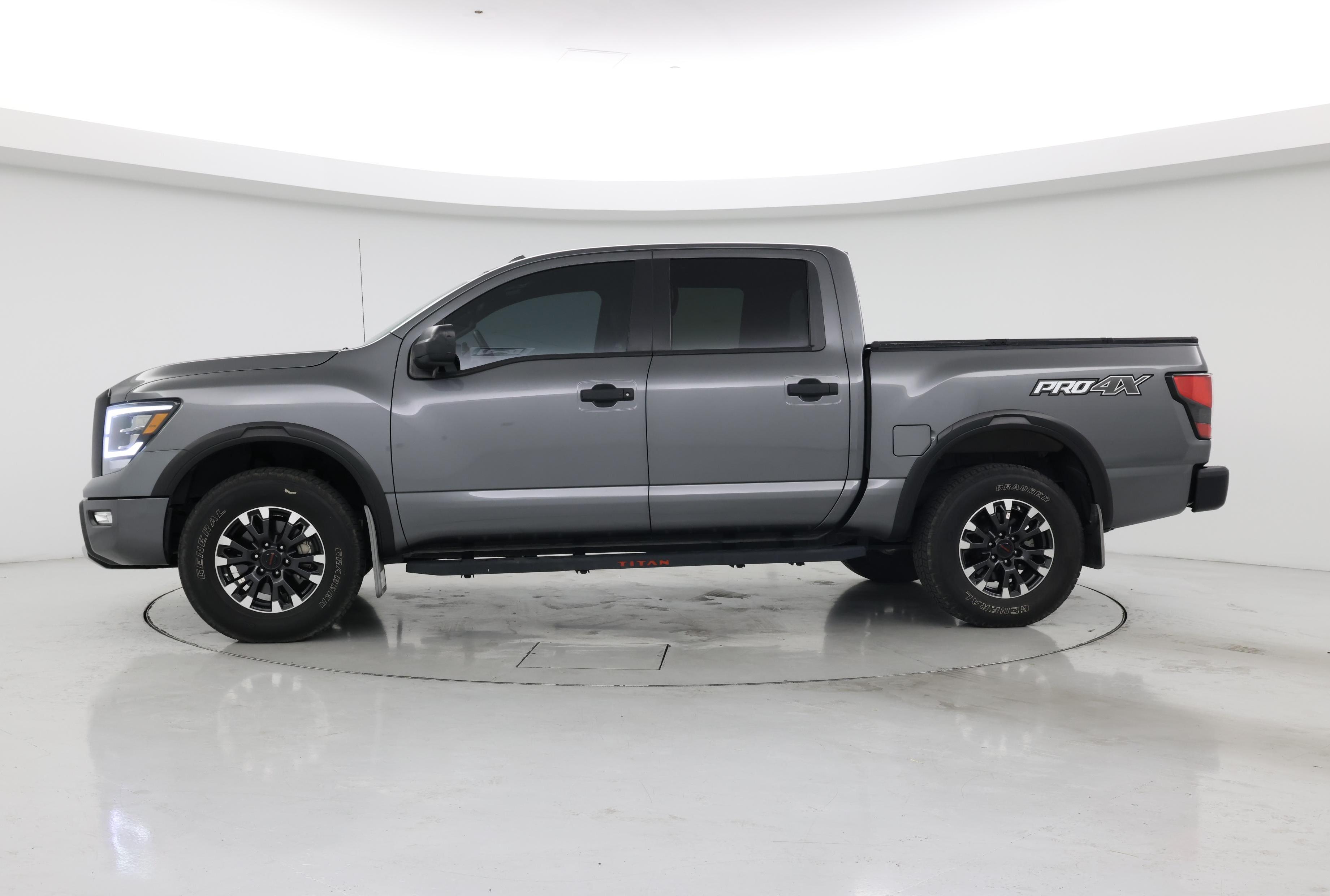 Thumbnail: 2021 Nissan Titan - 3