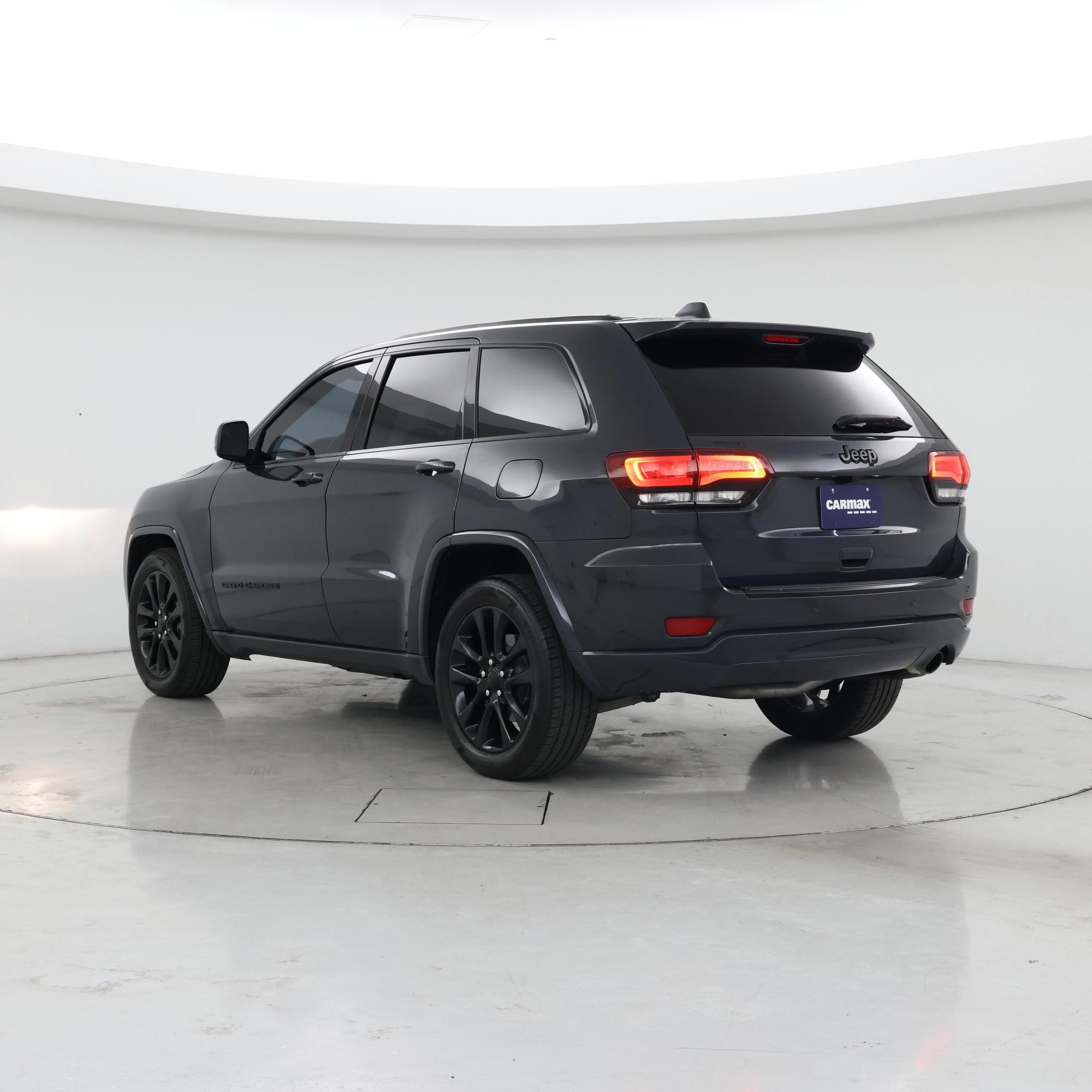 Thumbnail: 2018 Jeep Grand Cherokee - 2