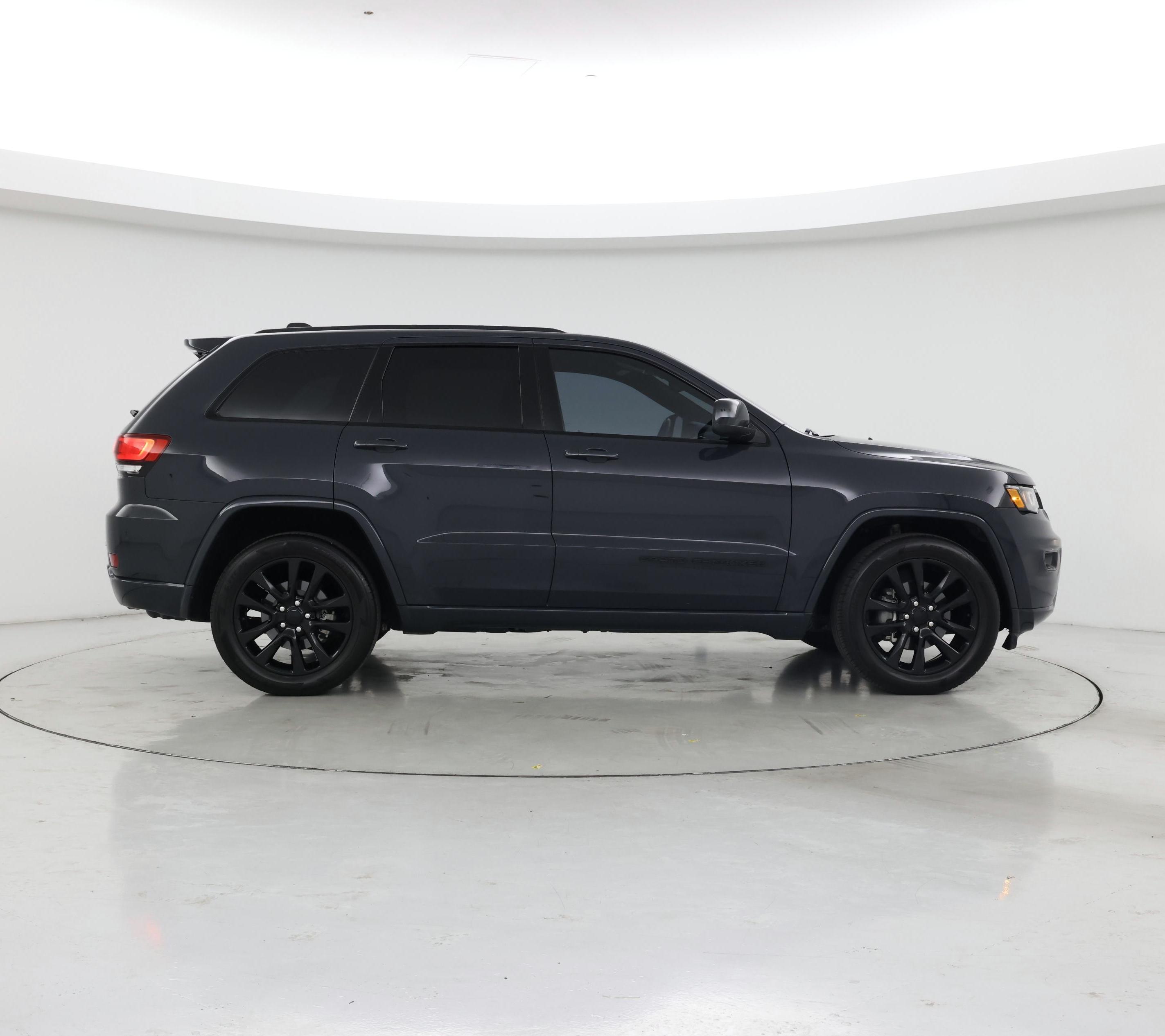 Thumbnail: 2018 Jeep Grand Cherokee - 7