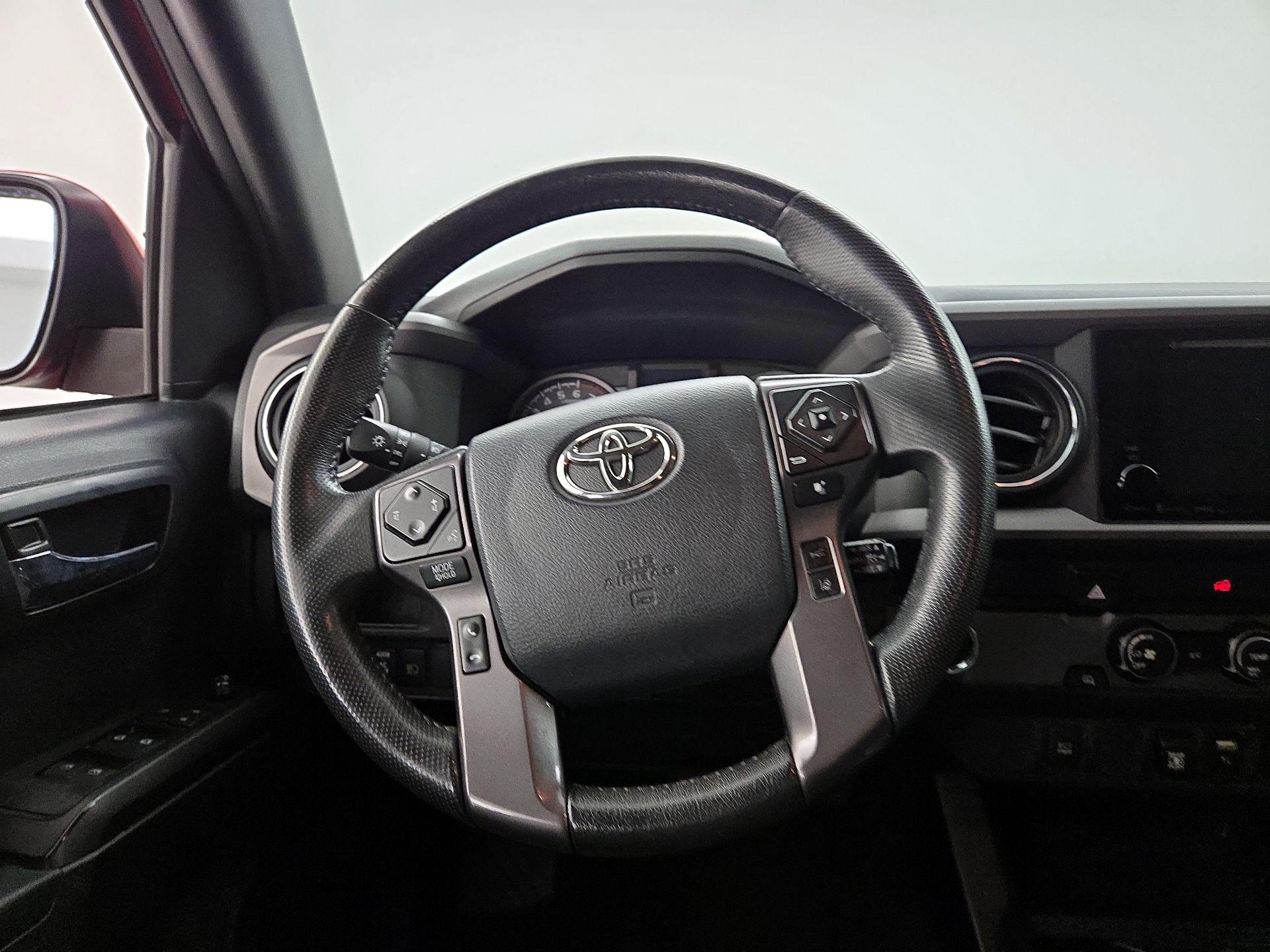 Thumbnail: 2019 Toyota Tacoma - 10