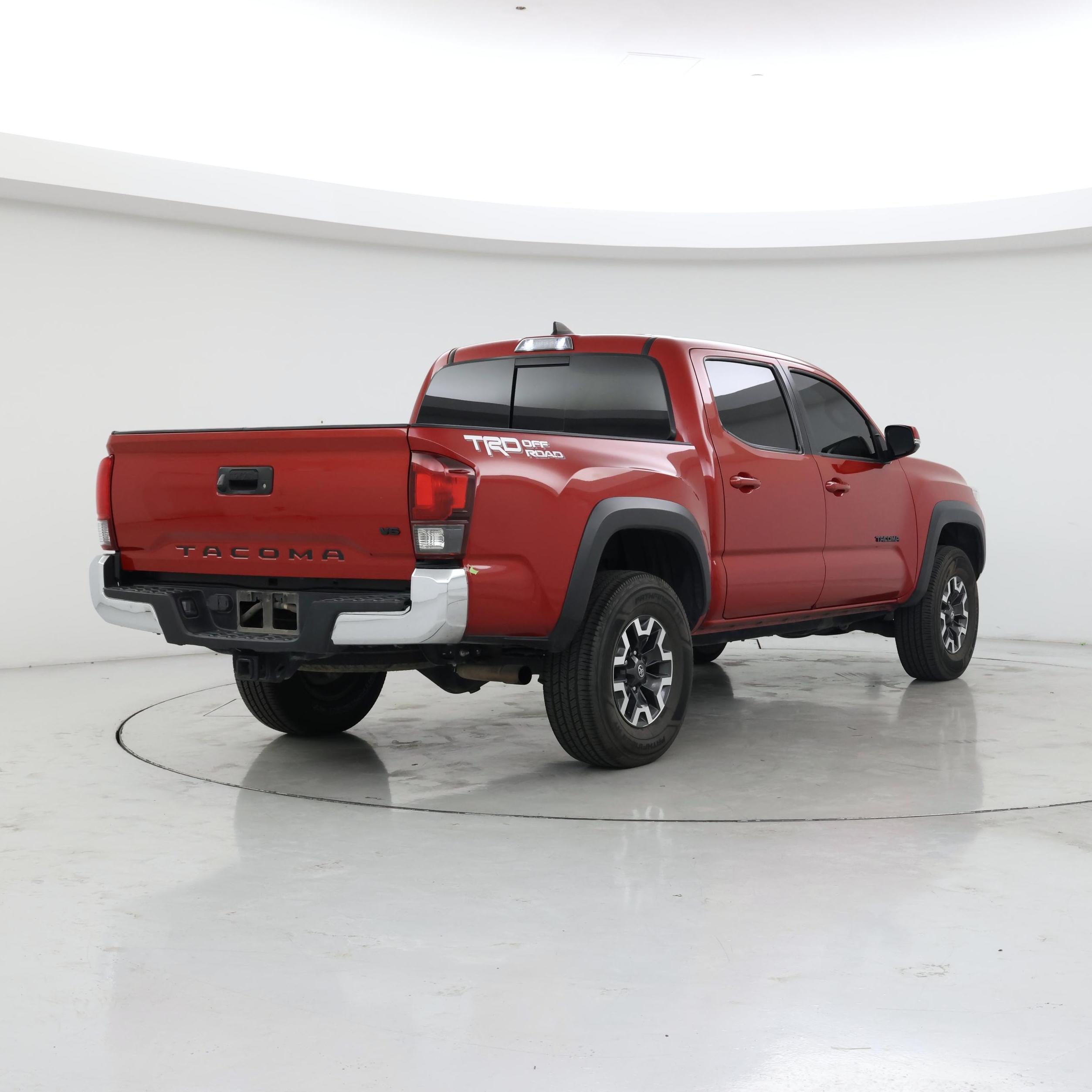 Thumbnail: 2019 Toyota Tacoma - 8