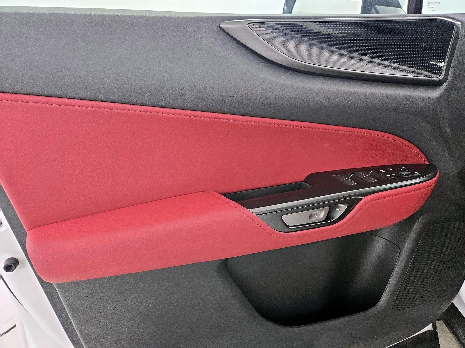2025 Lexus NX 350 - Photo 13