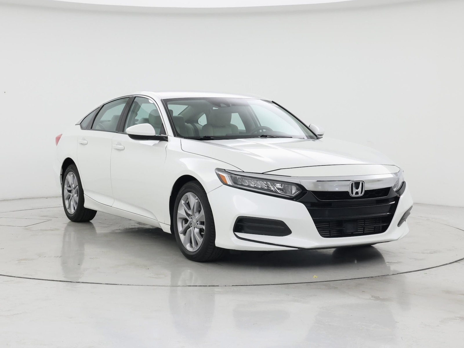 2018 Honda Accord LX - Photo 2