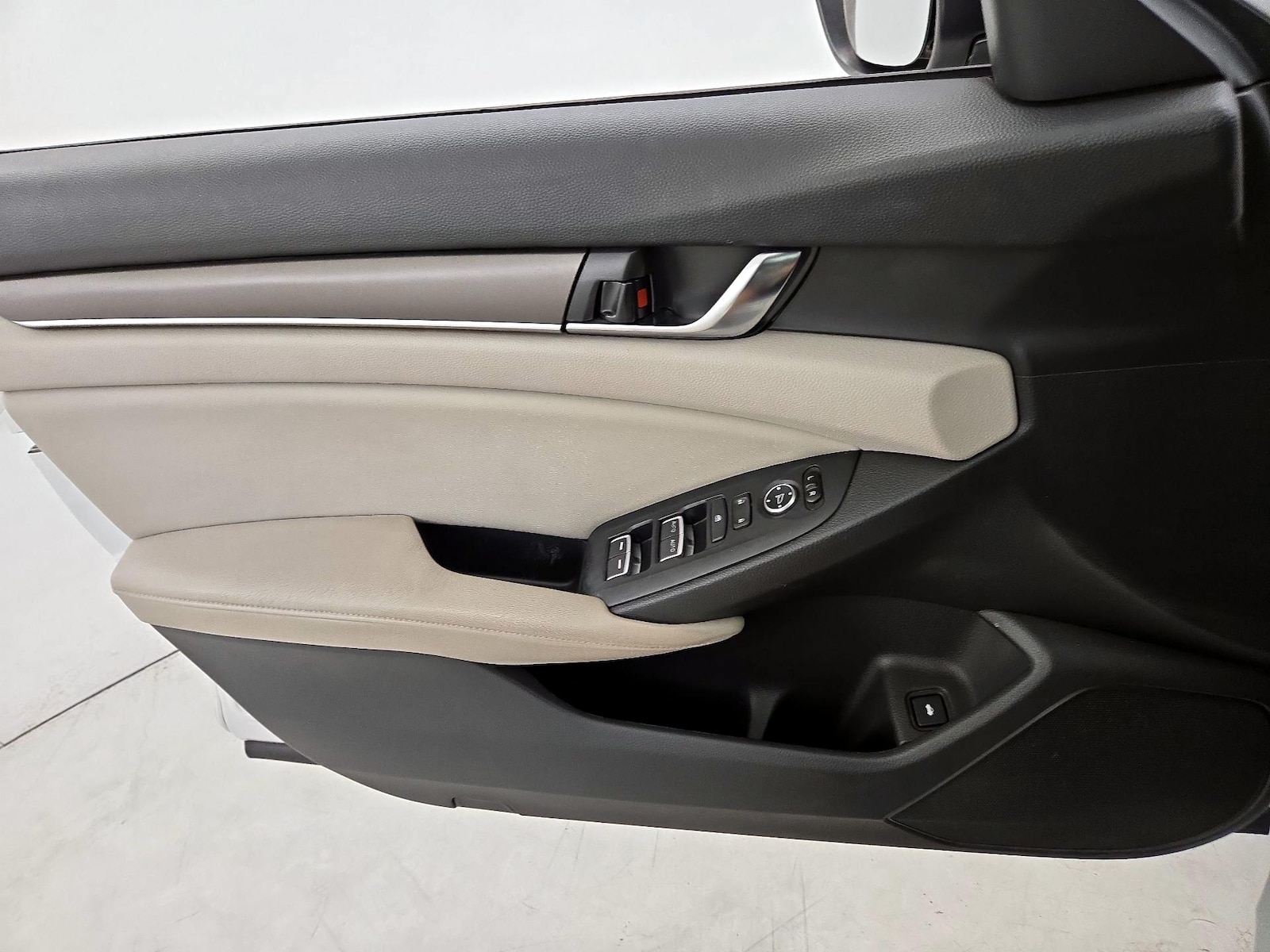 2018 Honda Accord LX - Photo 13
