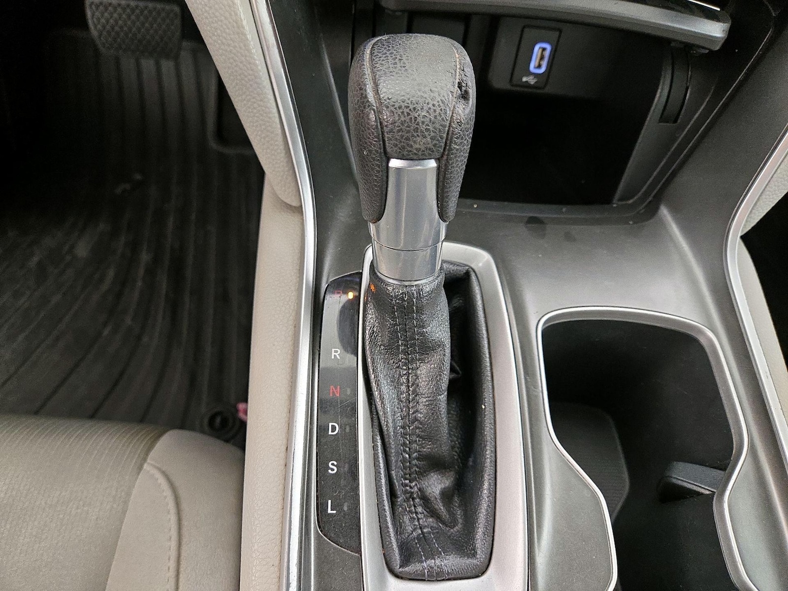 2018 Honda Accord LX - Photo 18
