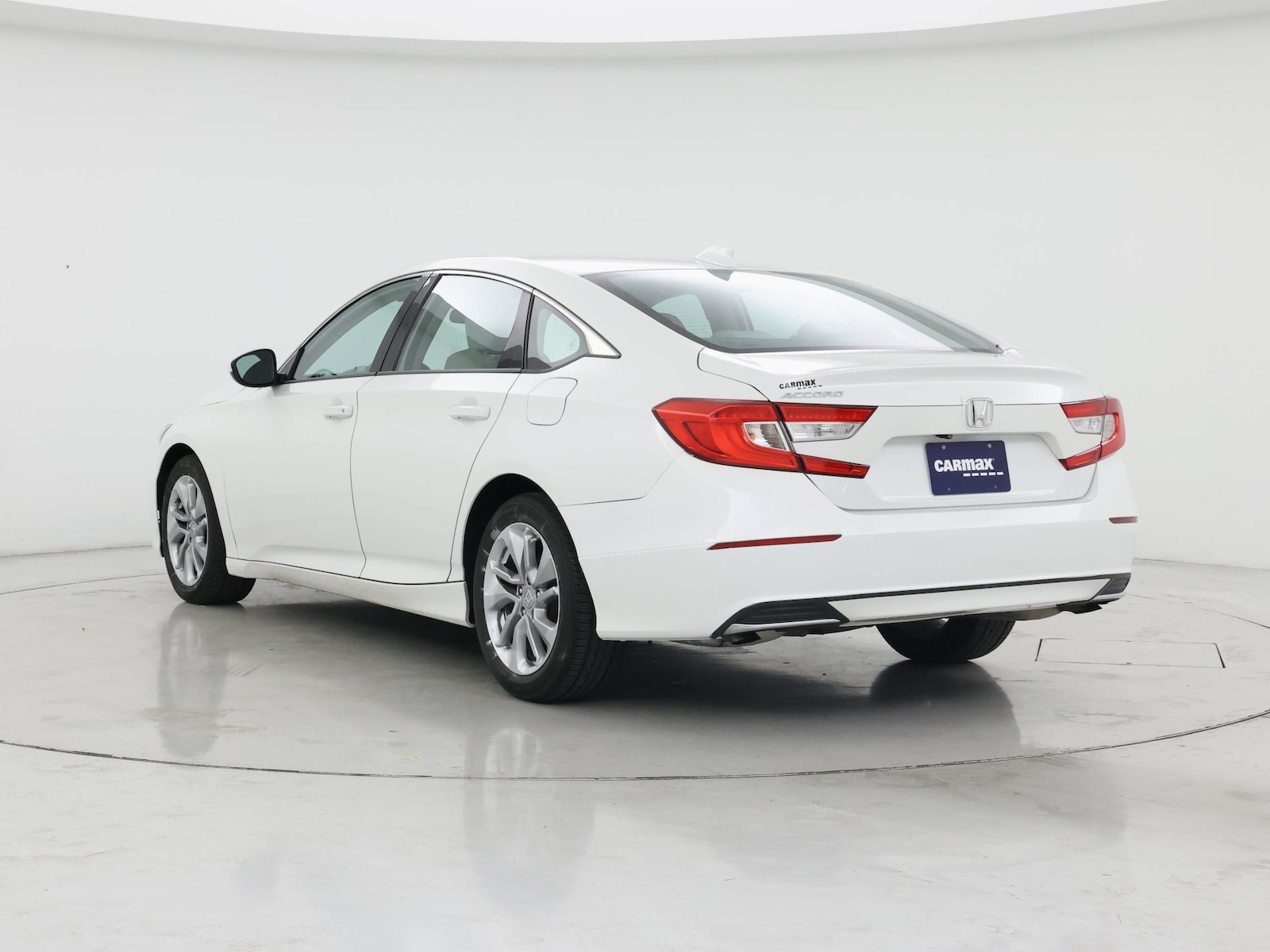 2018 Honda Accord LX - Photo 3