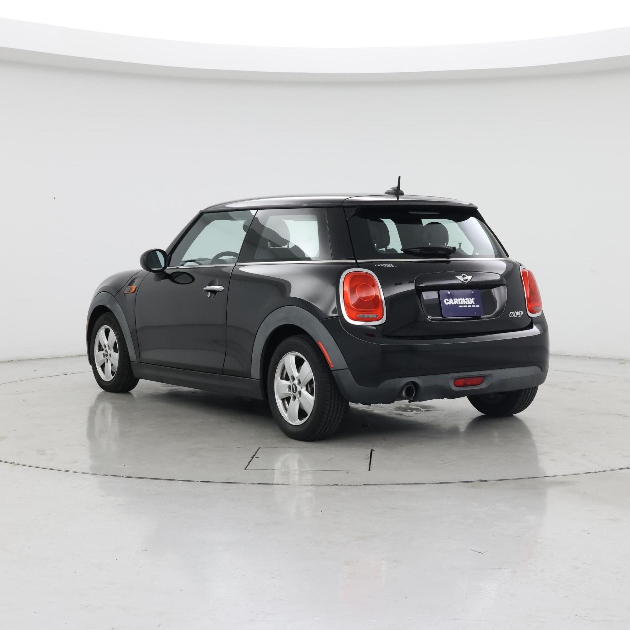 Thumbnail: 2016 MINI Cooper Hardtop - 2