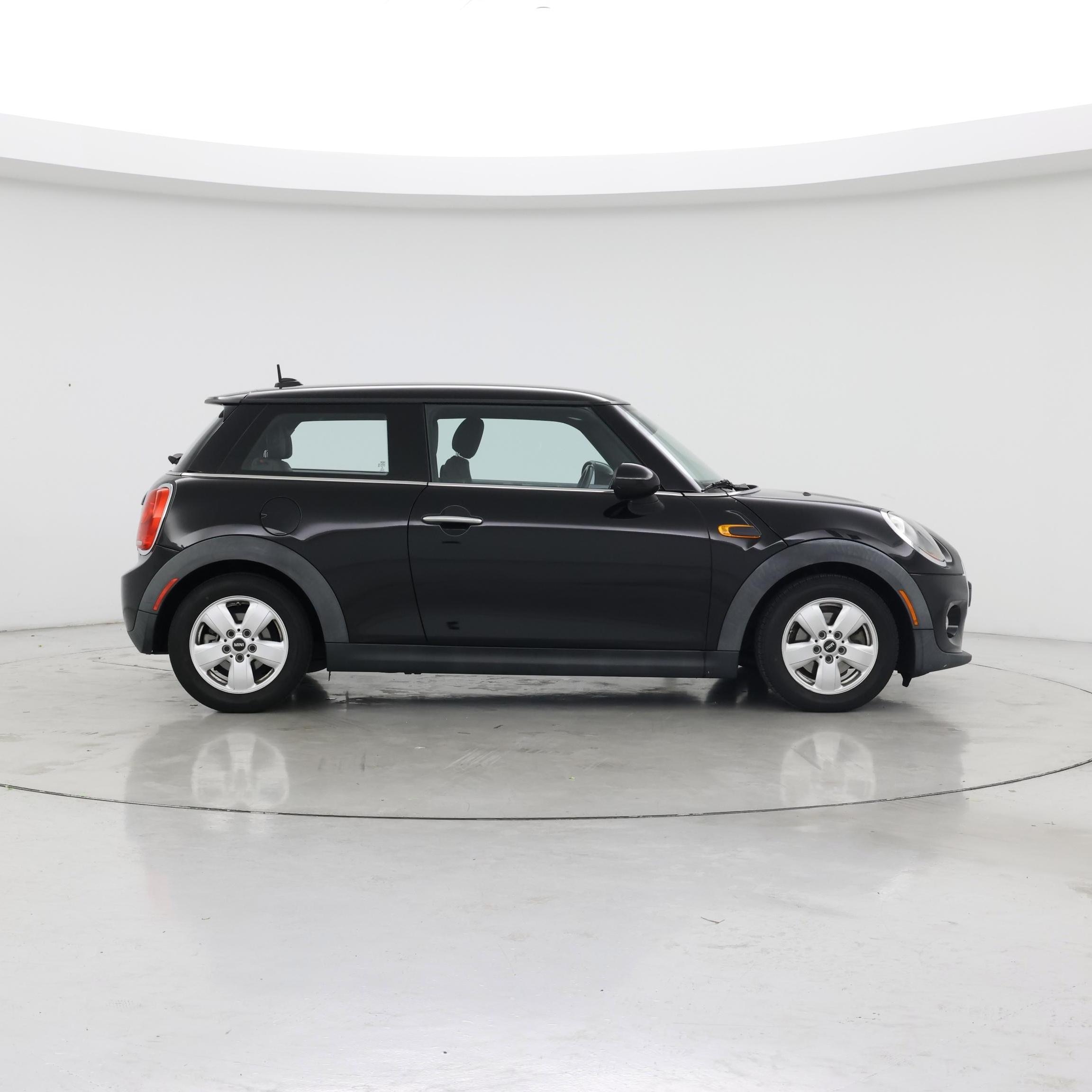 Thumbnail: 2016 MINI Cooper Hardtop - 7