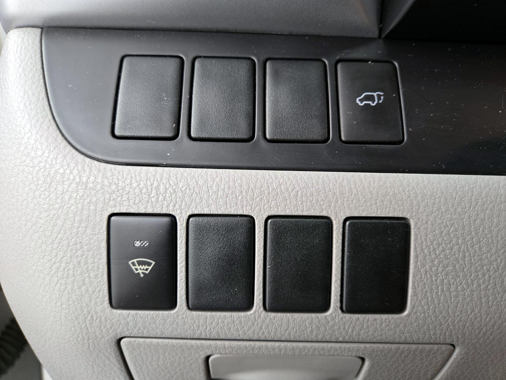 Thumbnail: 2015 Toyota Highlander - 13