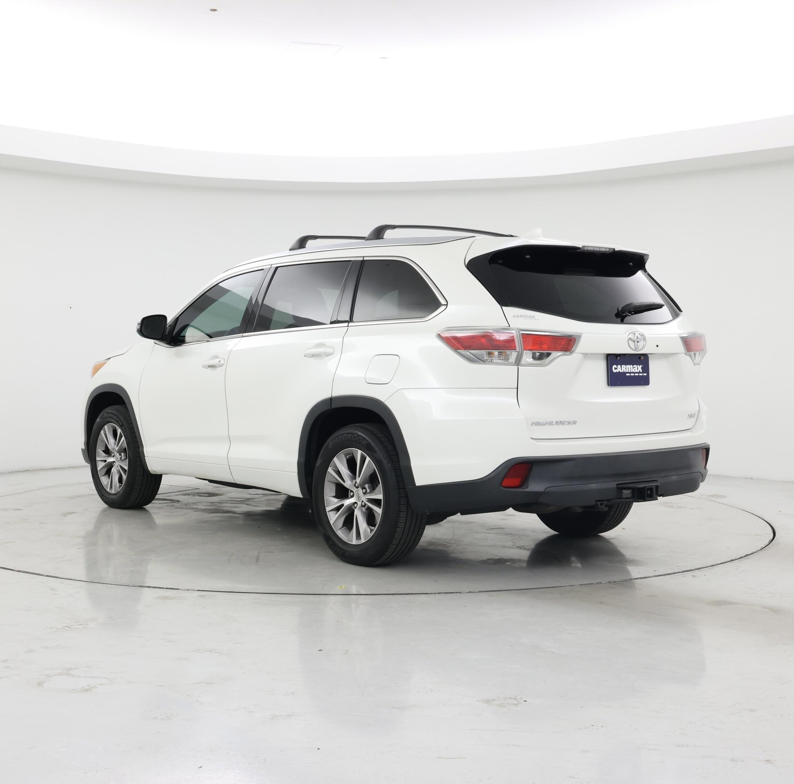 Thumbnail: 2015 Toyota Highlander - 2