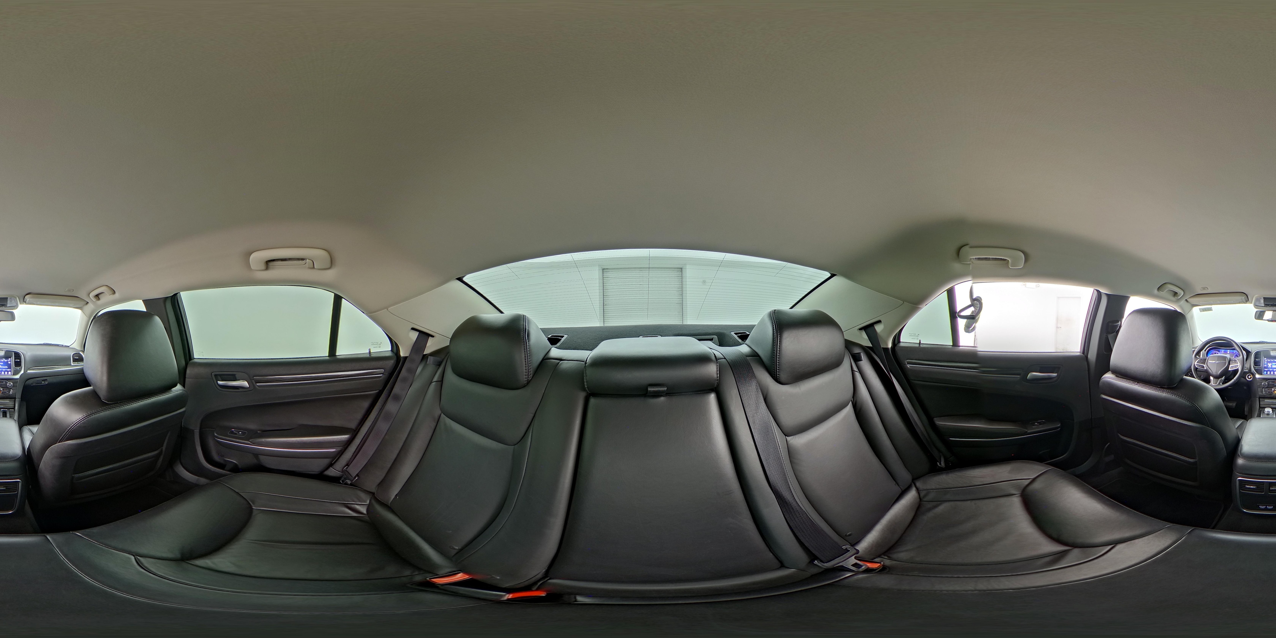 2018 Chrysler 300 Touring - Photo 25
