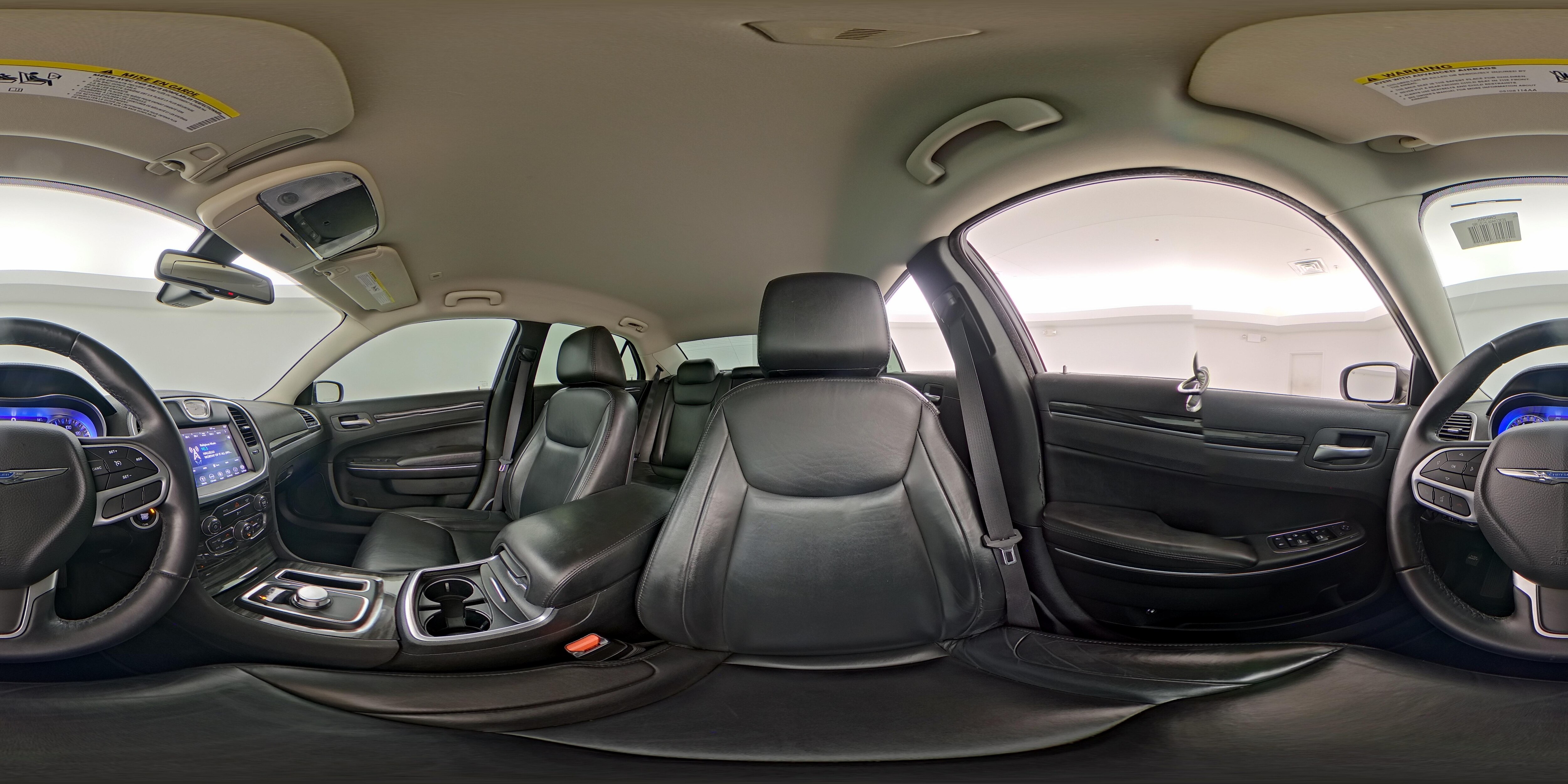 2018 Chrysler 300 Touring - Photo 26